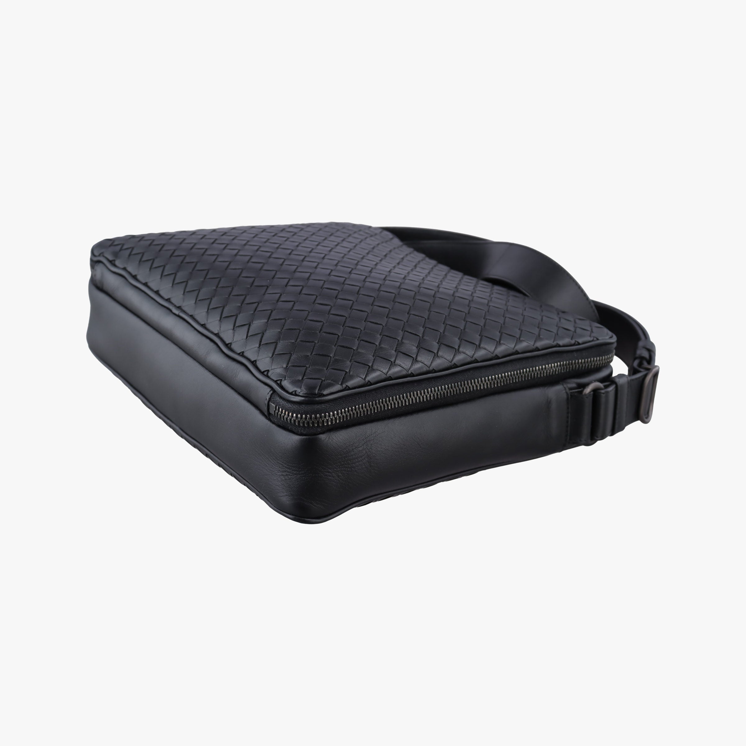 Pre-owned Bottega Veneta Intrecciato Black lambskin  shoulderbag | stylenewstar