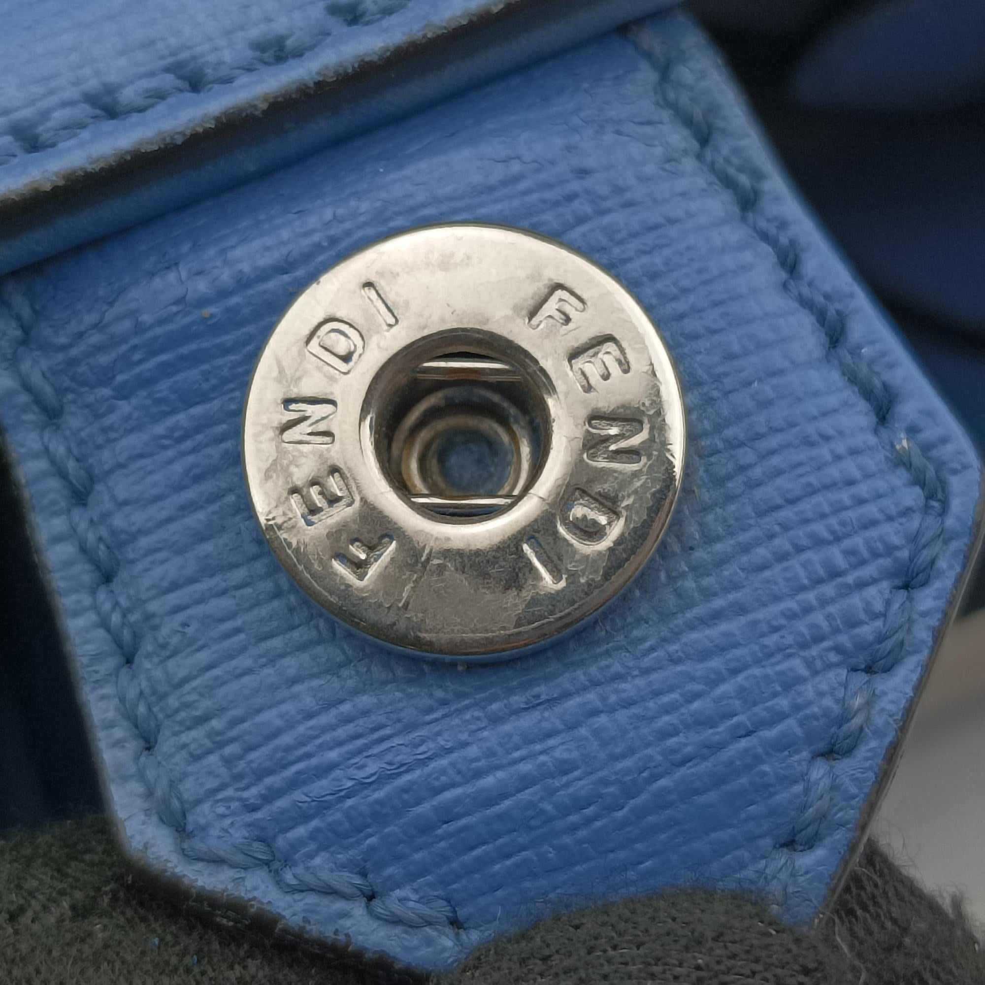 Pre-owned Fendi Petite 2 JOURS Blue Leather 8BH253 shoulderbag | stylenewstar
