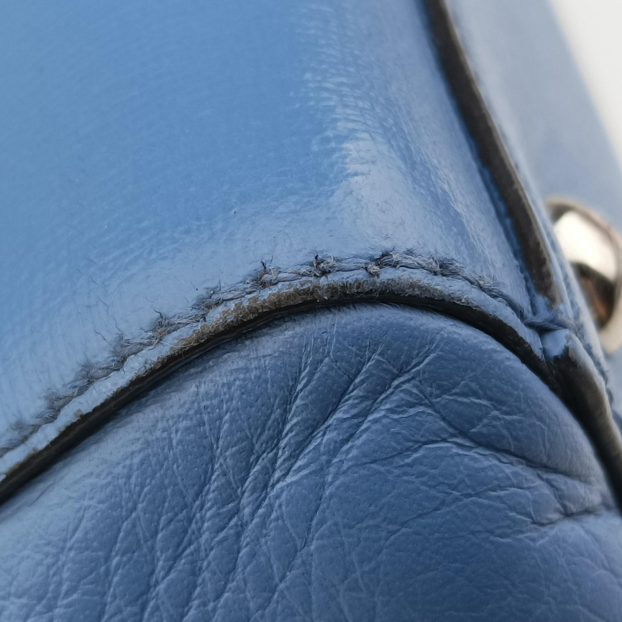 Pre-owned Fendi Petite 2 JOURS Blue Leather 8BH253 shoulderbag | stylenewstar