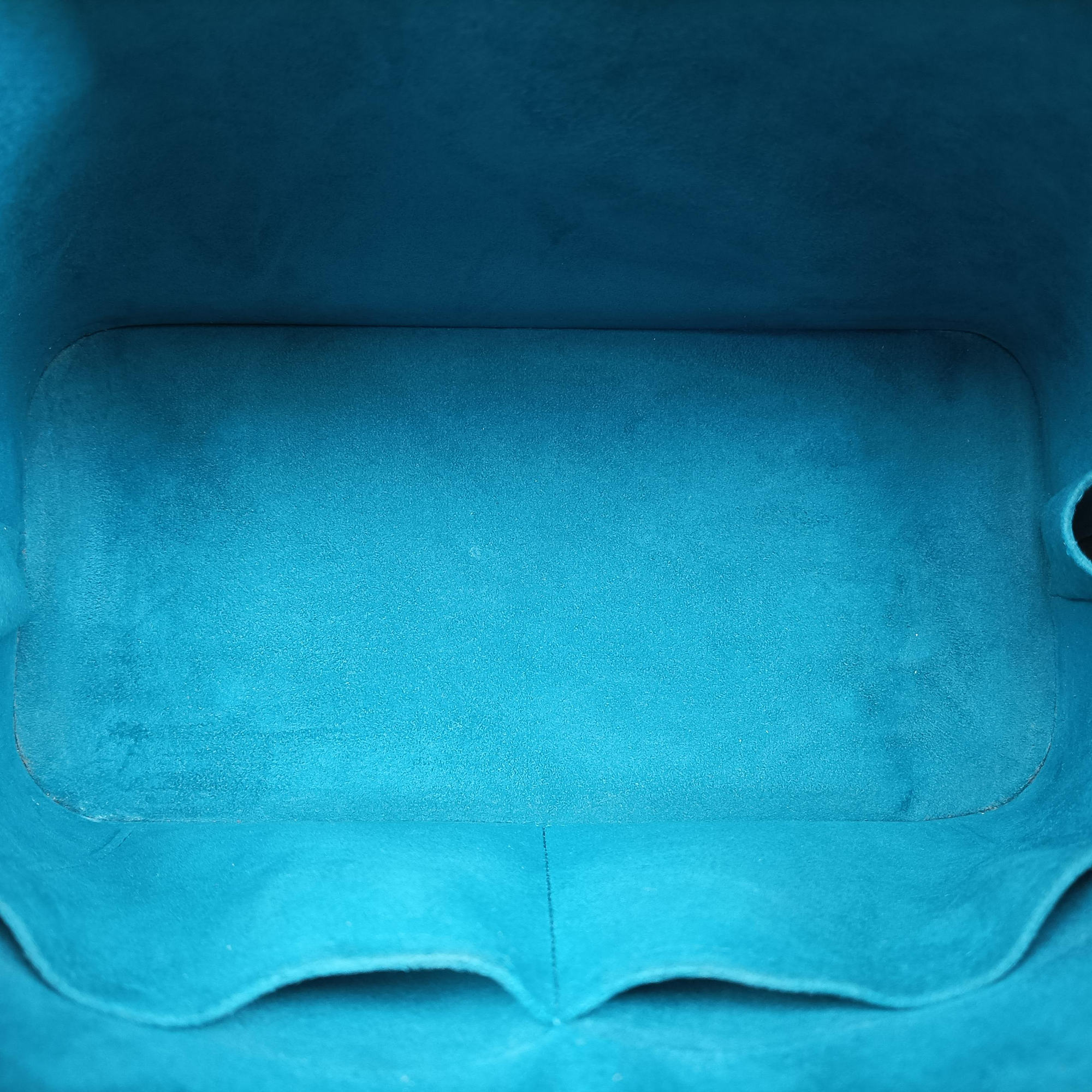 Pre-owned Louis Vuitton Alma PM CYAN Epi M40624 handbag | stylenewstar