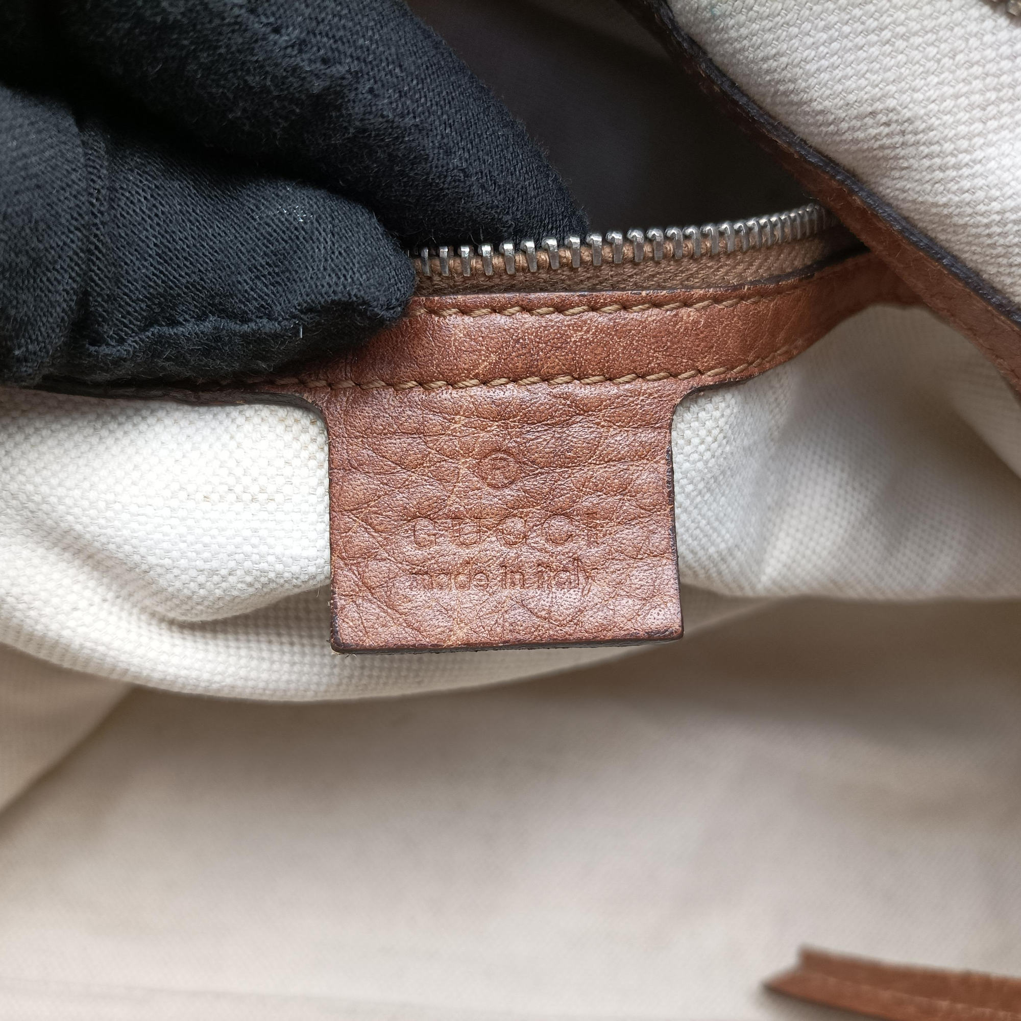 Pre-owned Gucci Miss GG Top Handle Camel Leather 323675 shoulderbag | stylenewstar