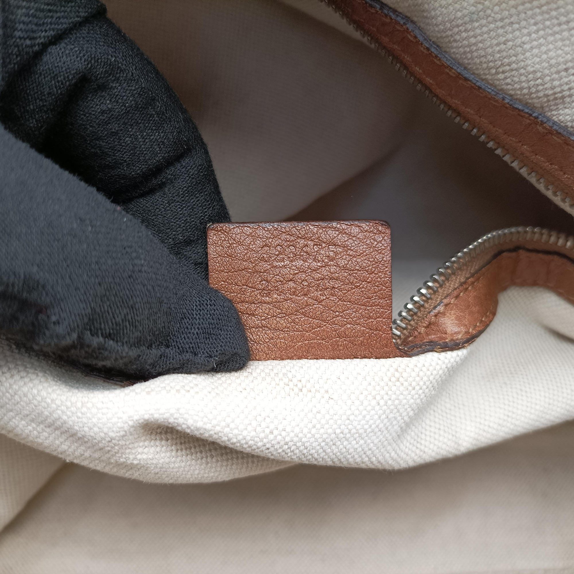 Pre-owned Gucci Miss GG Top Handle Camel Leather 323675 shoulderbag | stylenewstar