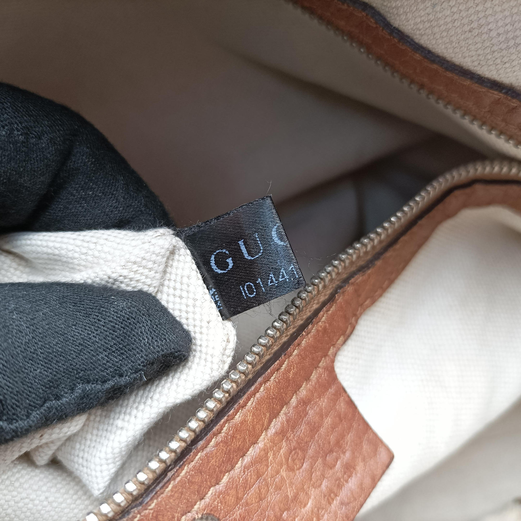 Pre-owned Gucci Miss GG Top Handle Camel Leather 323675 shoulderbag | stylenewstar