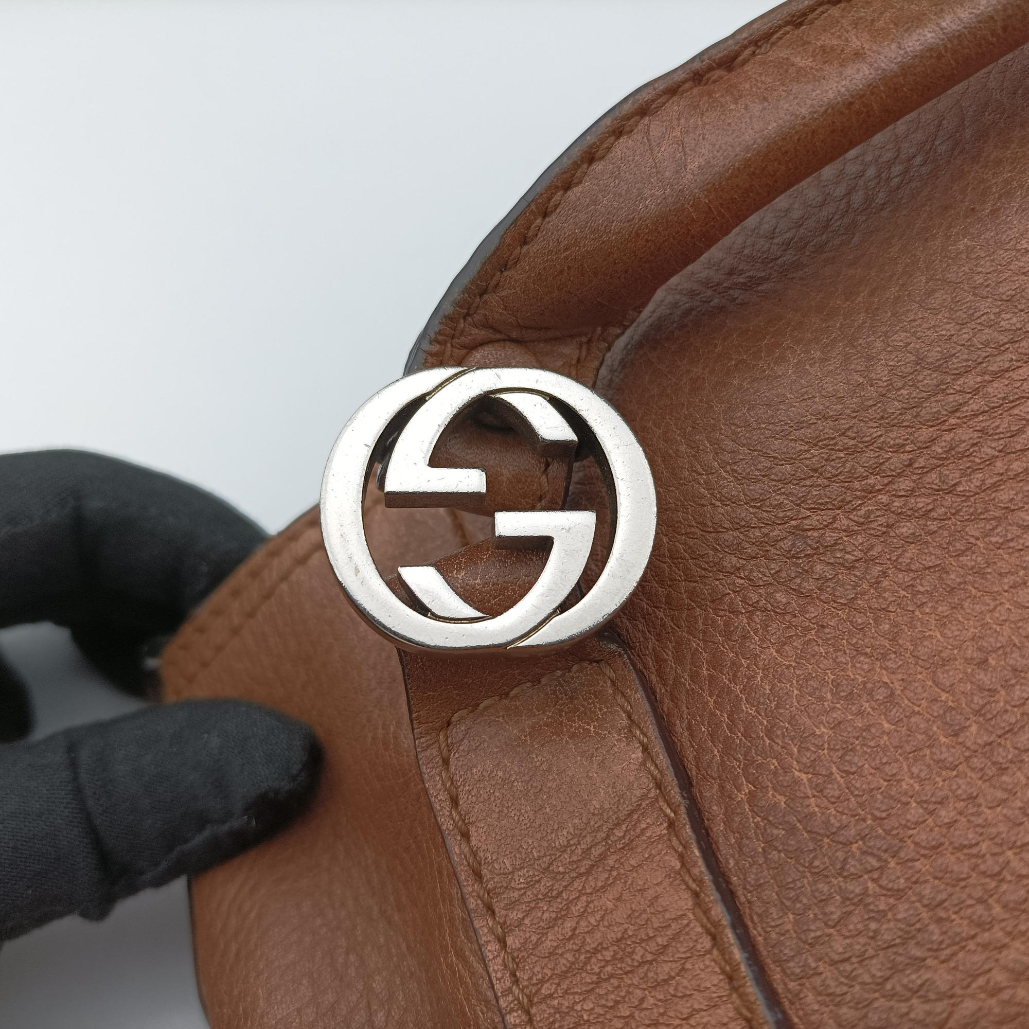 Pre-owned Gucci Miss GG Top Handle Camel Leather 323675 shoulderbag | stylenewstar