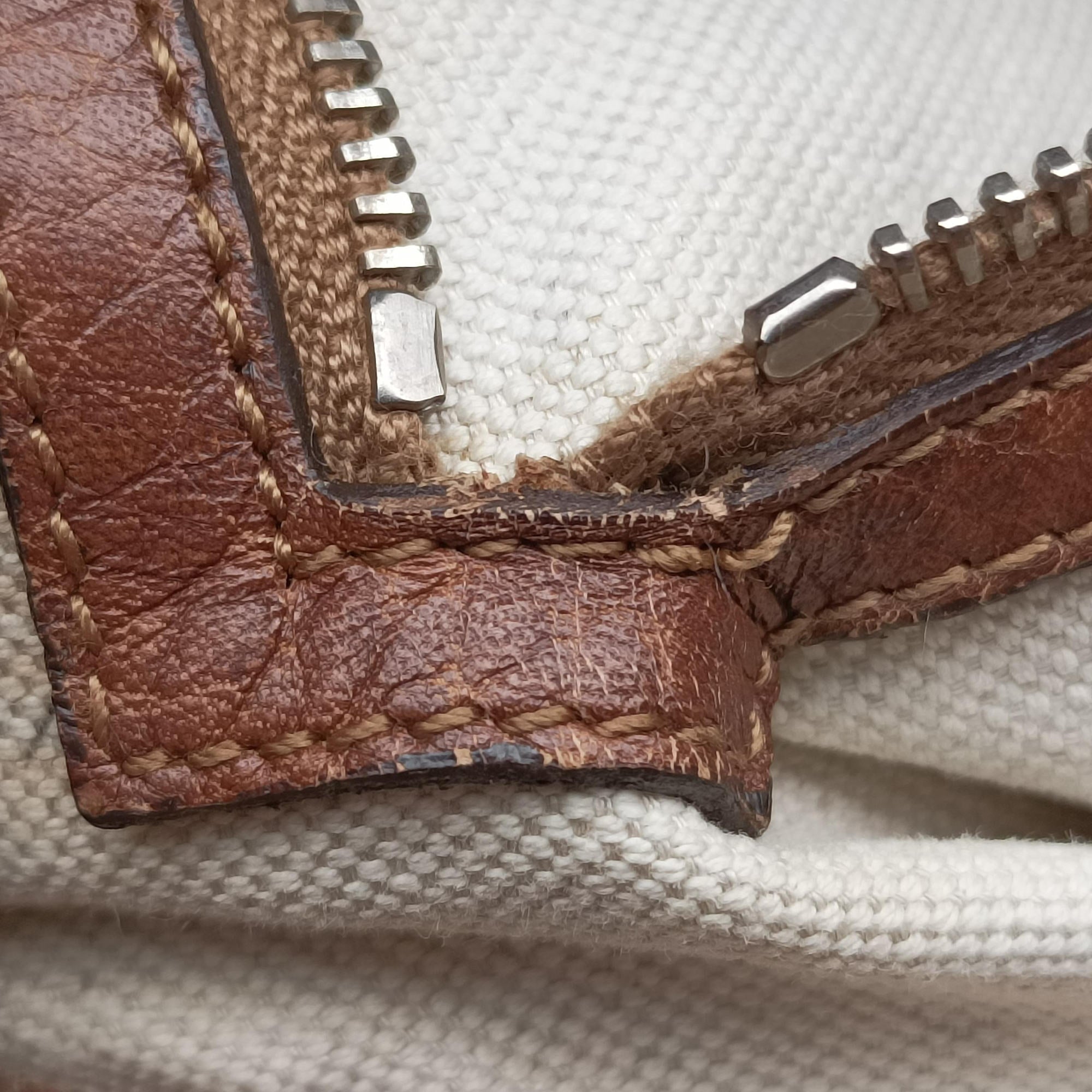 Pre-owned Gucci Miss GG Top Handle Camel Leather 323675 shoulderbag | stylenewstar
