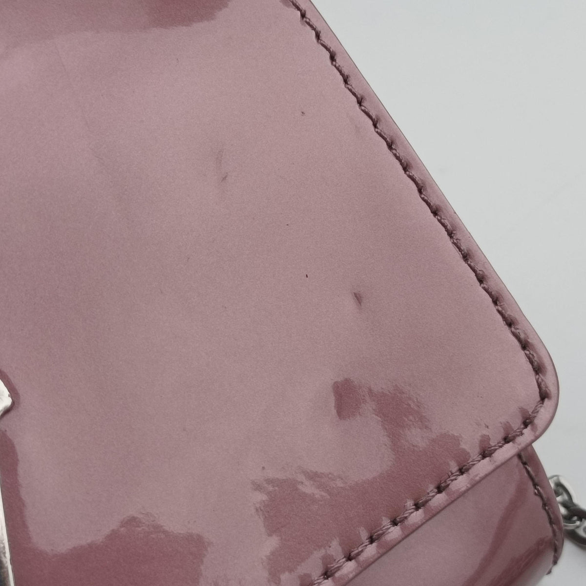 Pre-owned Louis Vuitton Pochette Louise PM Rose Indien Vernis M64550 shoulderbag | stylenewstar