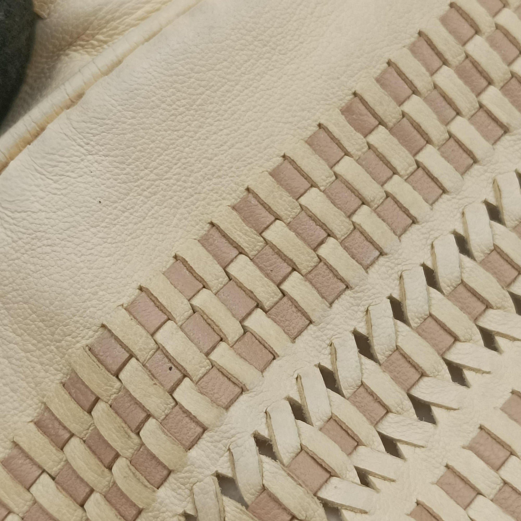 Pre-owned Christian Dior Soft Lady Dior Beige Leather  handbag | stylenewstar