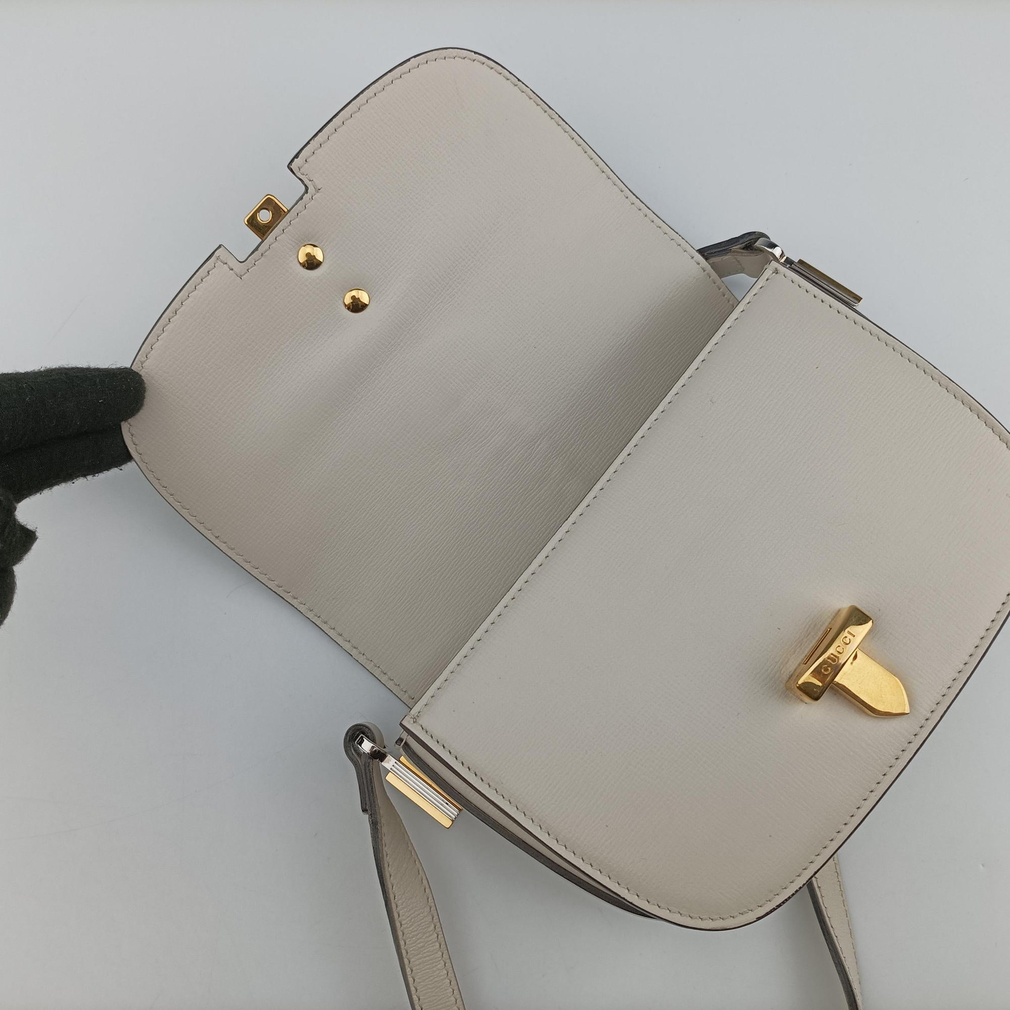 Pre-owned Gucci Sylvie 1969 Mini White Leather 615965 shoulderbag | stylenewstar