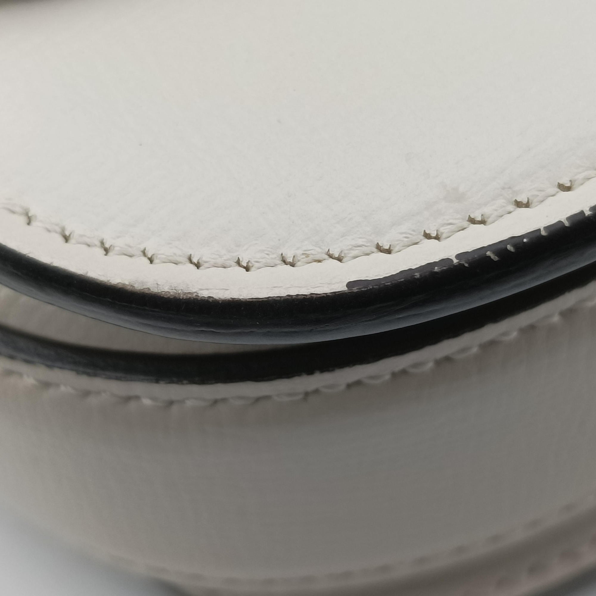 Pre-owned Gucci Sylvie 1969 Mini White Leather 615965 shoulderbag | stylenewstar