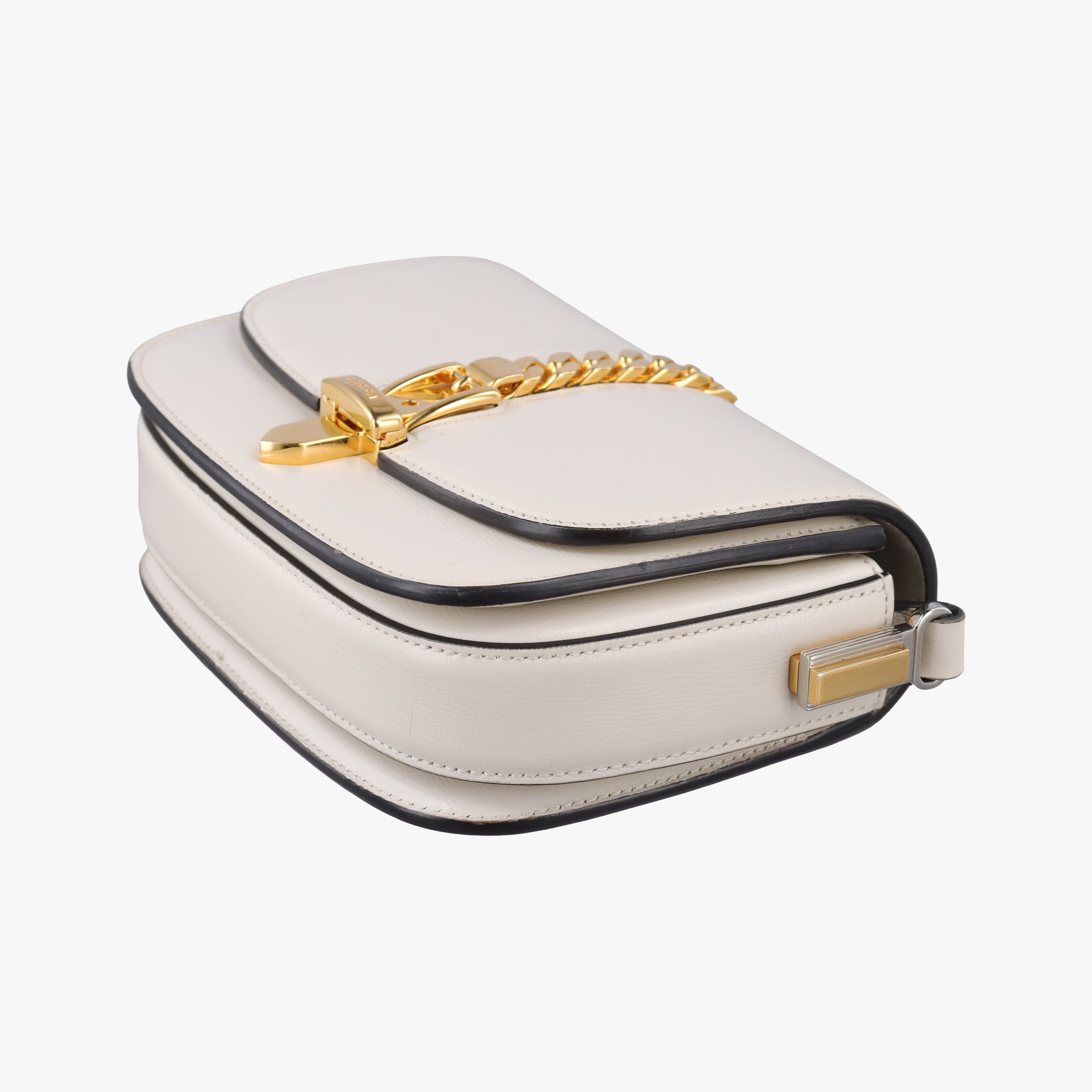 Pre-owned Gucci Sylvie 1969 Mini White Leather 615965 shoulderbag | stylenewstar
