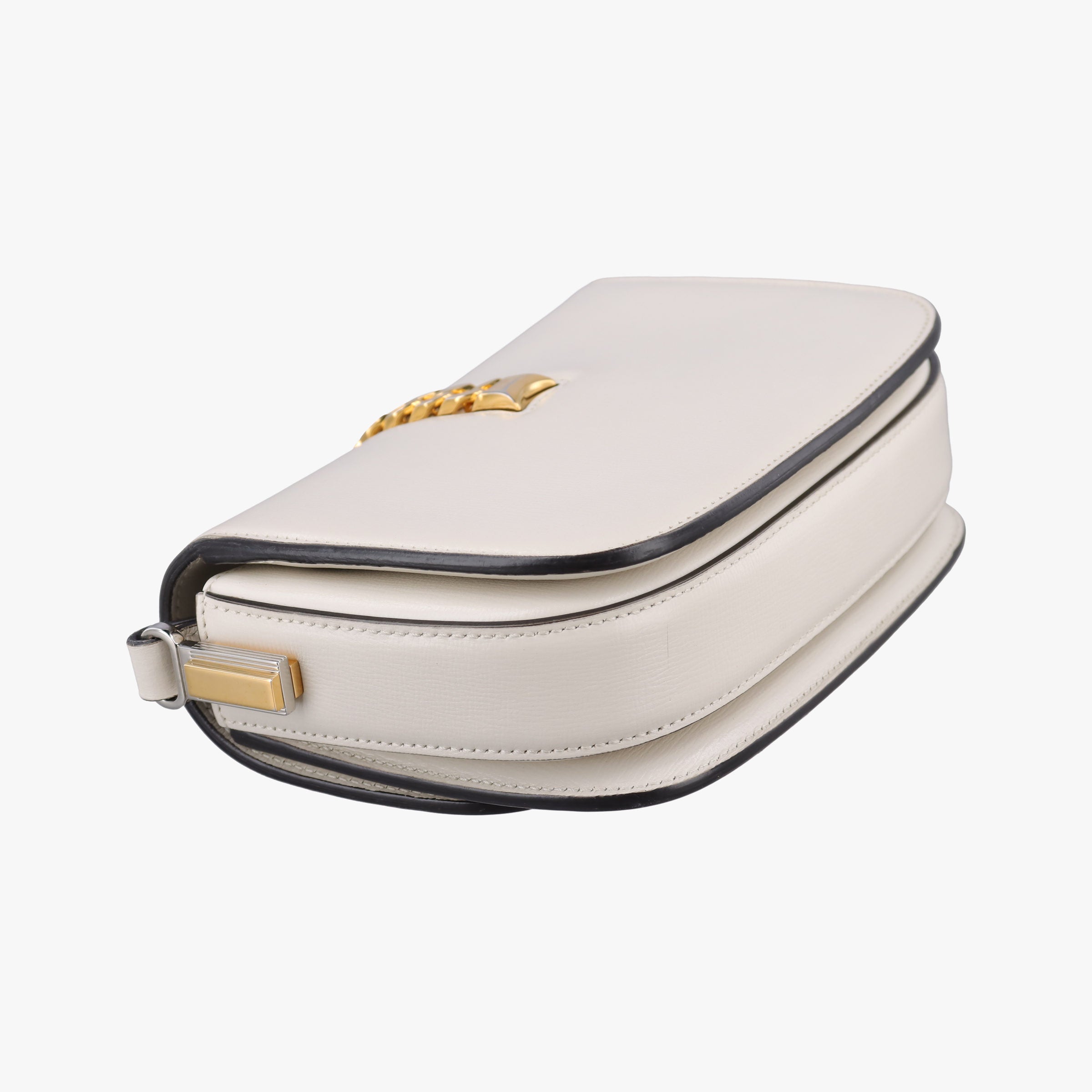 Pre-owned Gucci Sylvie 1969 Mini White Leather 615965 shoulderbag | stylenewstar