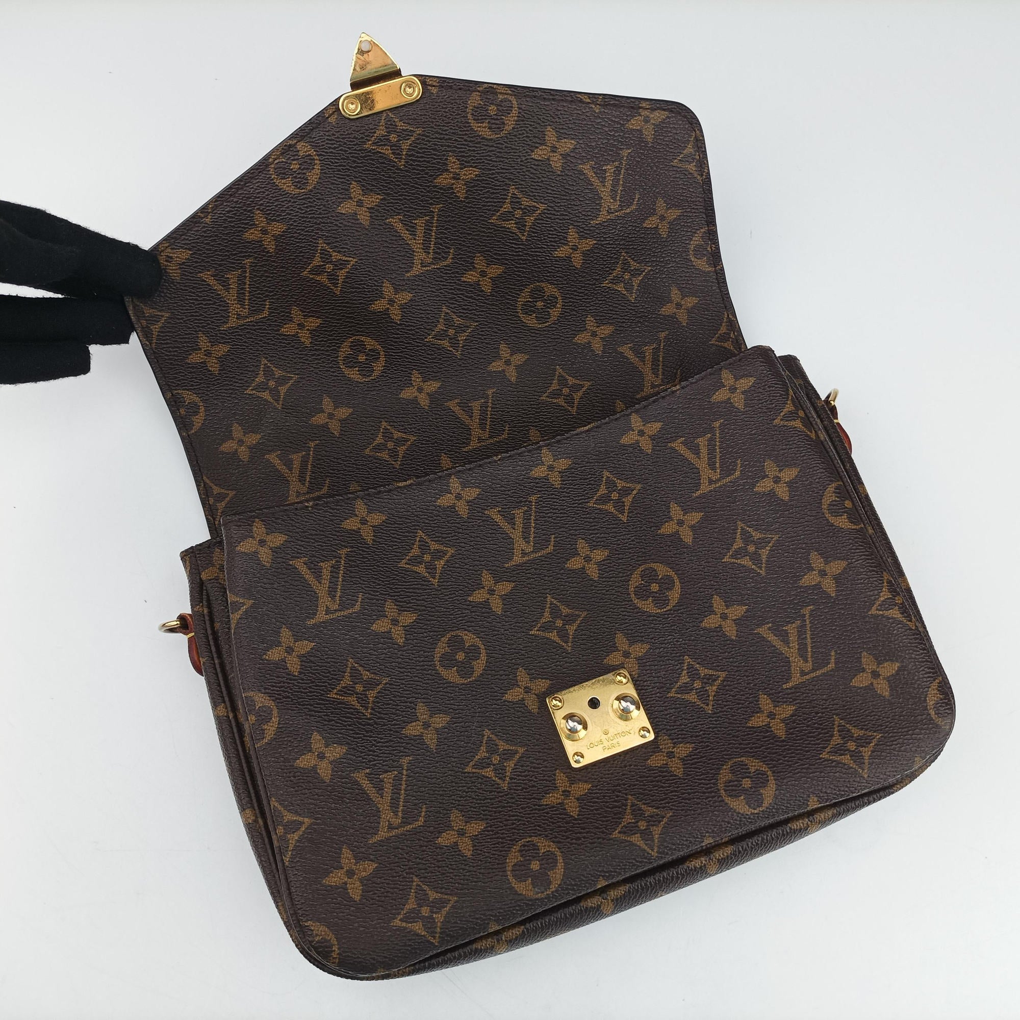 Pre-owned Louis Vuitton Pochette Metis MM Brown Monogram Canvas M44875 shoulderbag | stylenewstar