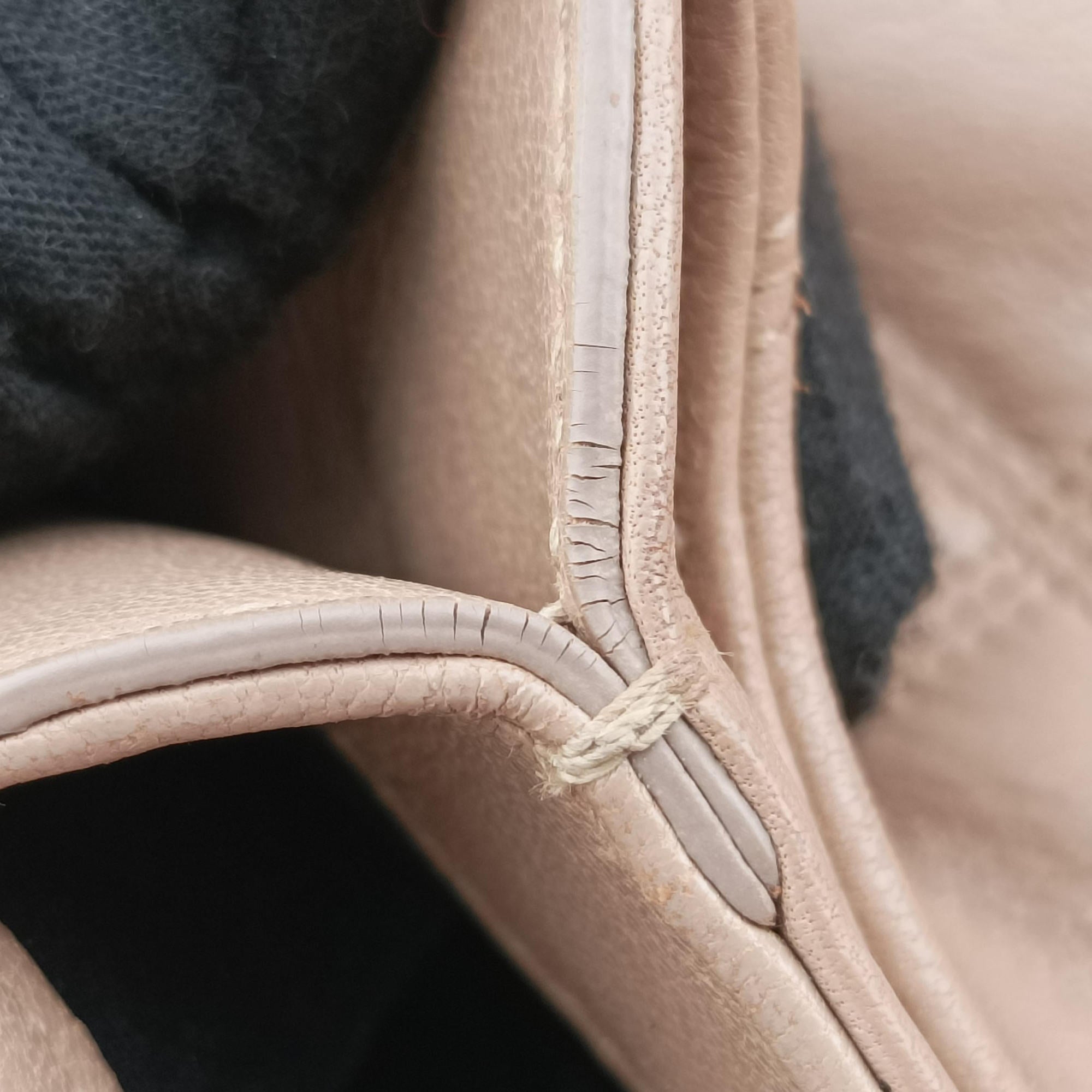 Pre-owned Yves Saint Laurent Paris Becky Camel Leather 579607 shoulderbag | stylenewstar