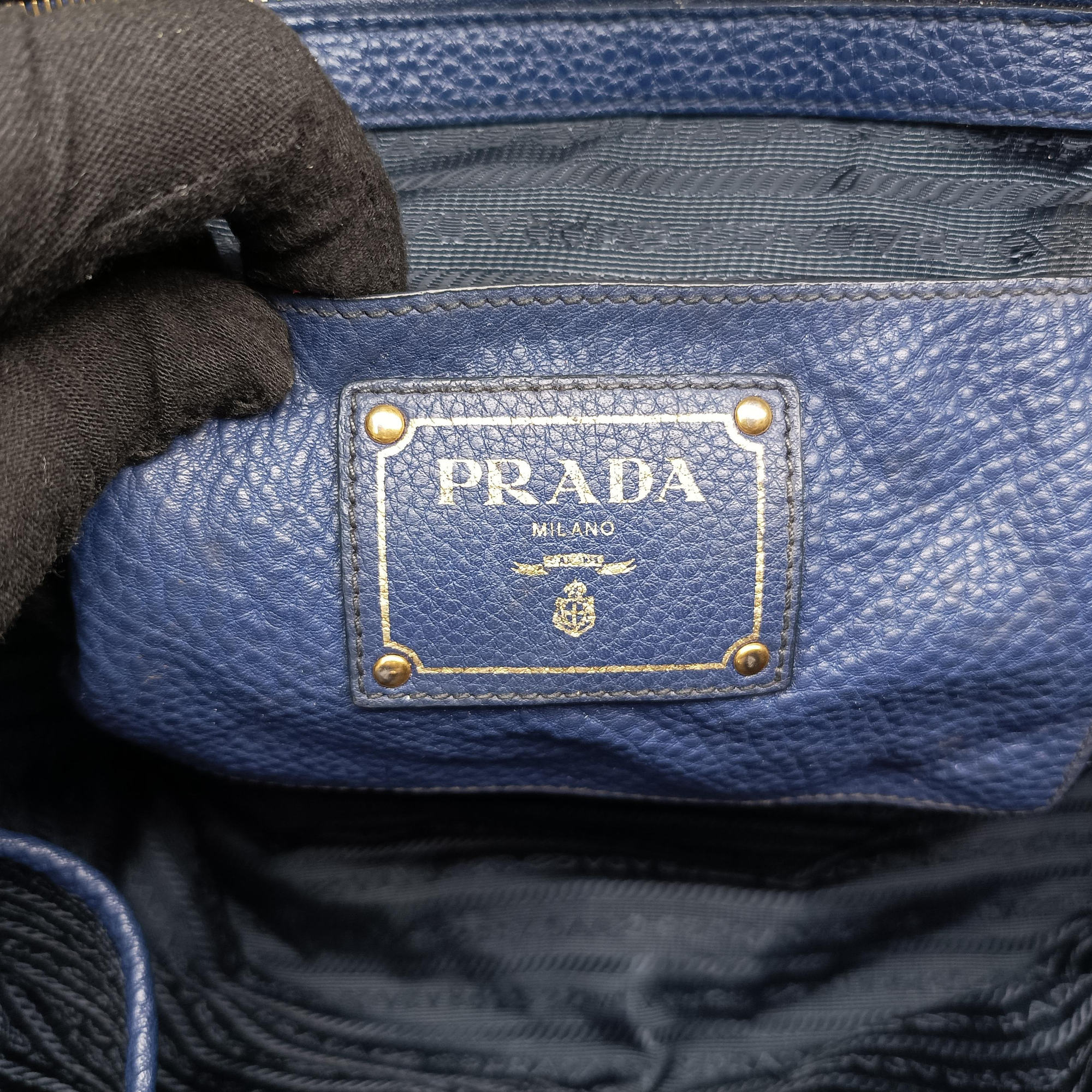 Pre-owned Prada Vitello Phoenix Blue Leather BN1713 handbag | stylenewstar