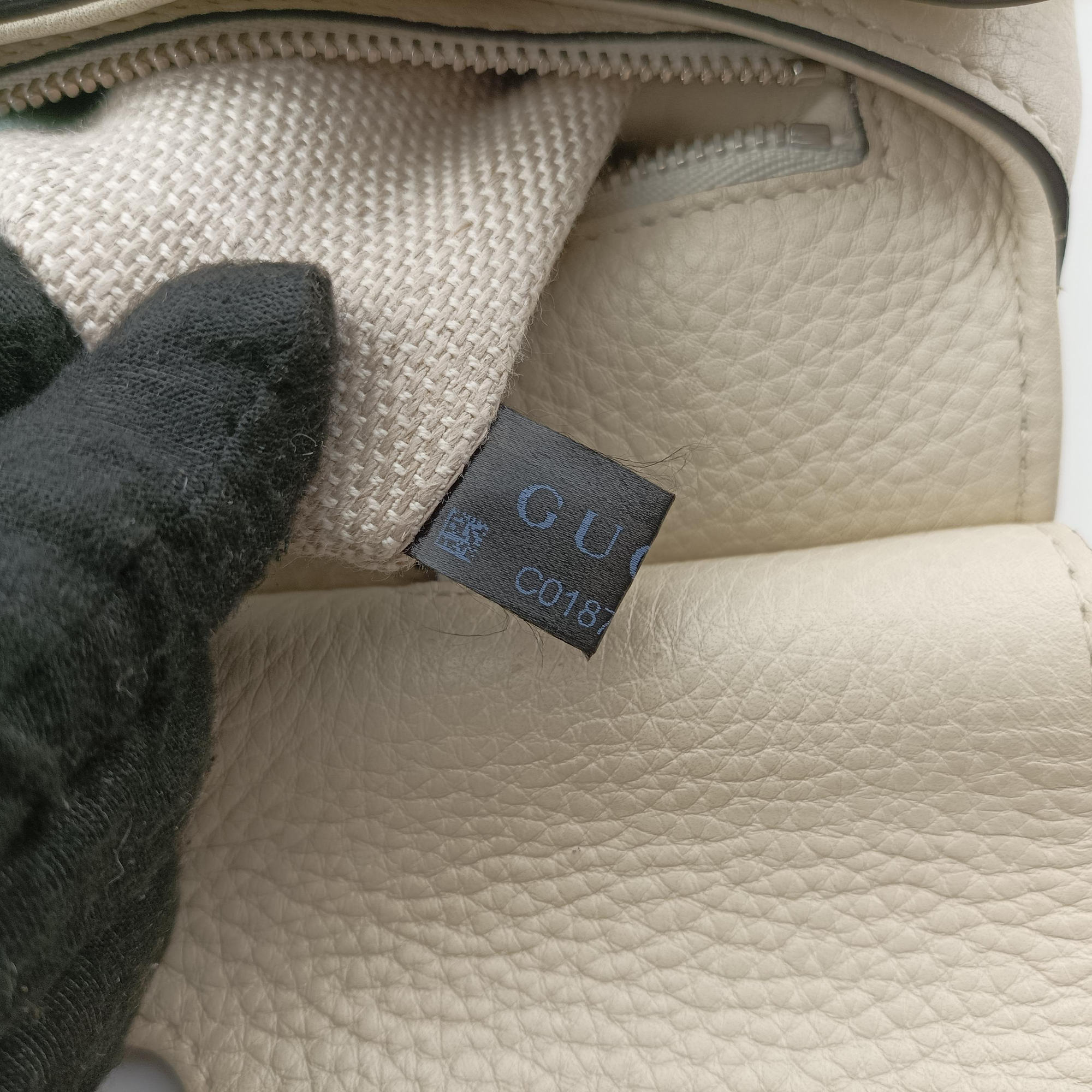 Pre-owned Gucci Bamboo Daily White Leather 370831 shoulderbag | stylenewstar