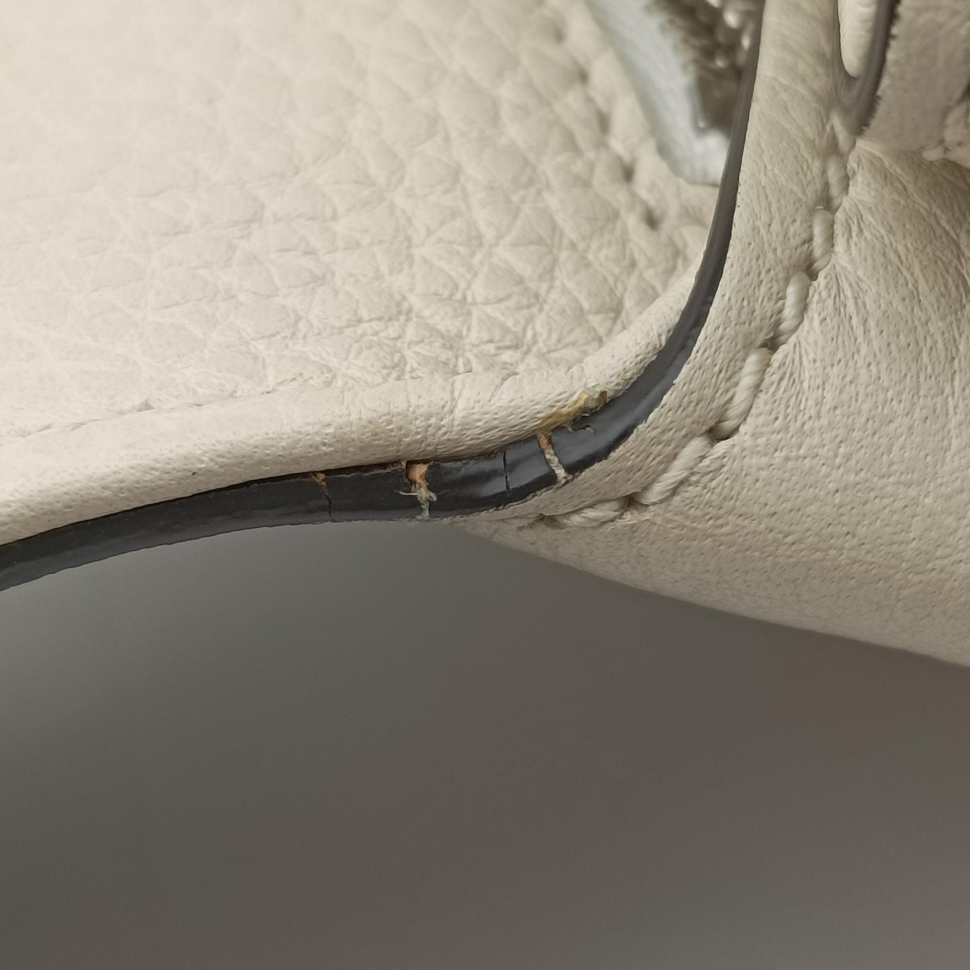 Pre-owned Gucci Bamboo Daily White Leather 370831 shoulderbag | stylenewstar