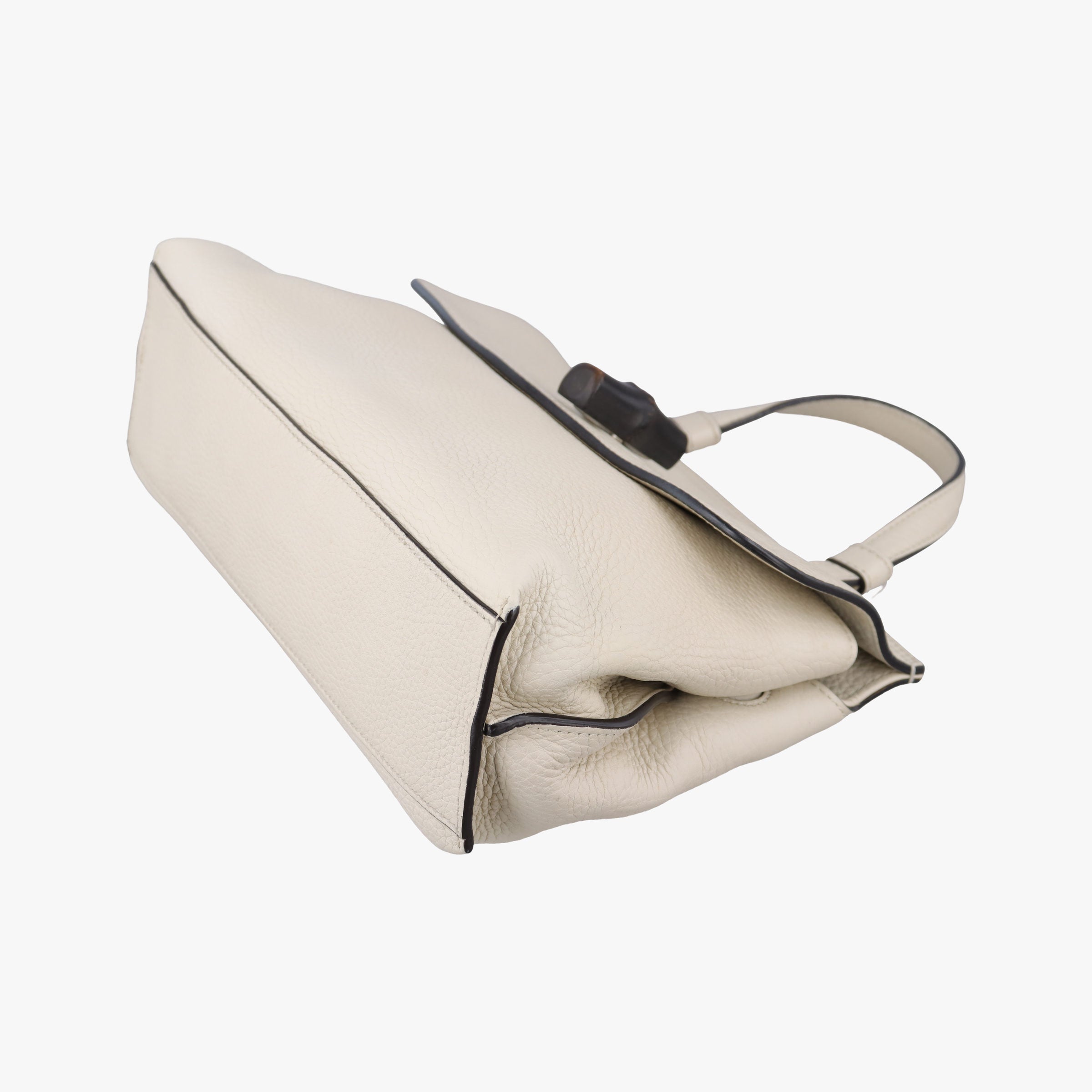Pre-owned Gucci Bamboo Daily White Leather 370831 shoulderbag | stylenewstar