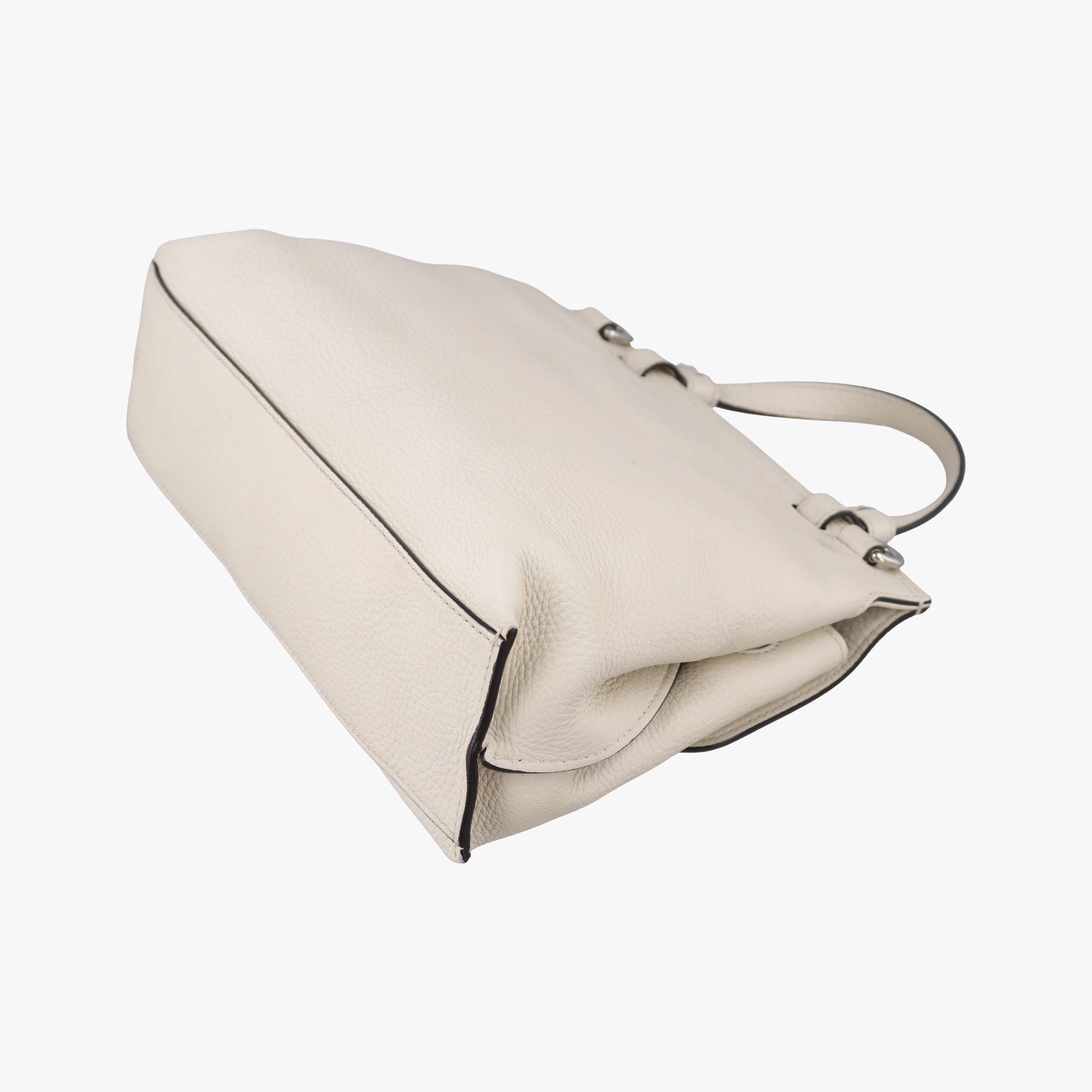 Pre-owned Gucci Bamboo Daily White Leather 370831 shoulderbag | stylenewstar