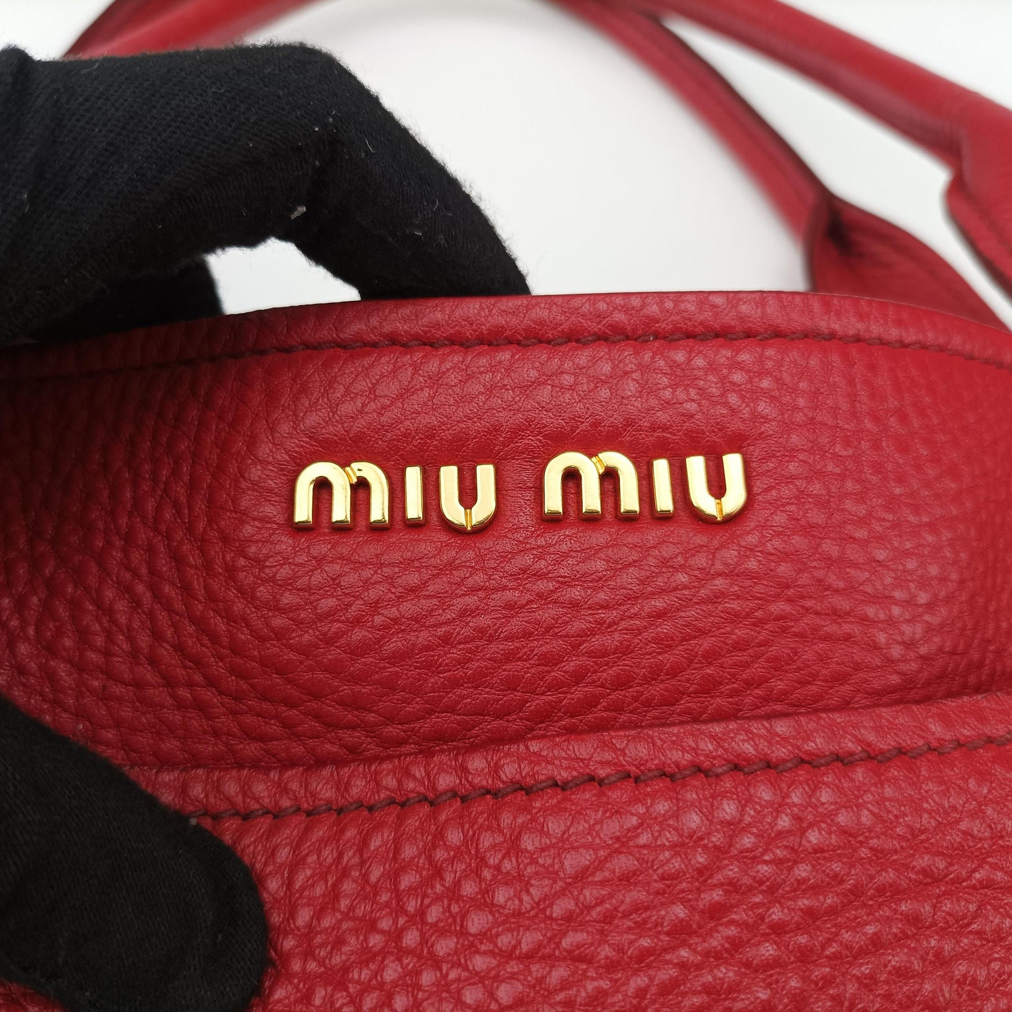 Vintage Miu Miu Vitello Caribu Front Zip Pocket Tote Red Leather RN0908 handbag | stylenewstar