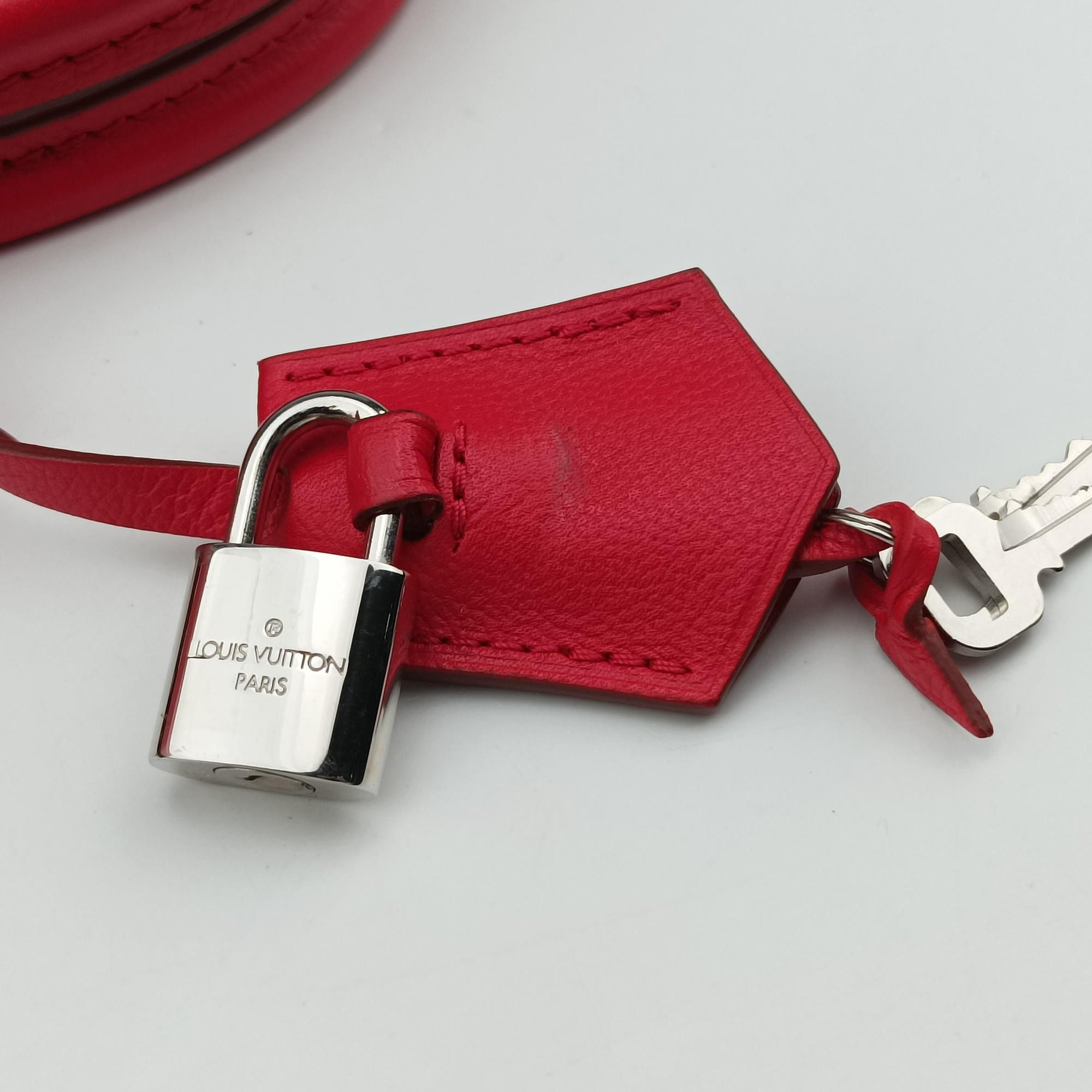 Pre-owned Louis Vuitton Very Zipped Tote Ruby Leather M54146 shoulderbag | stylenewstar