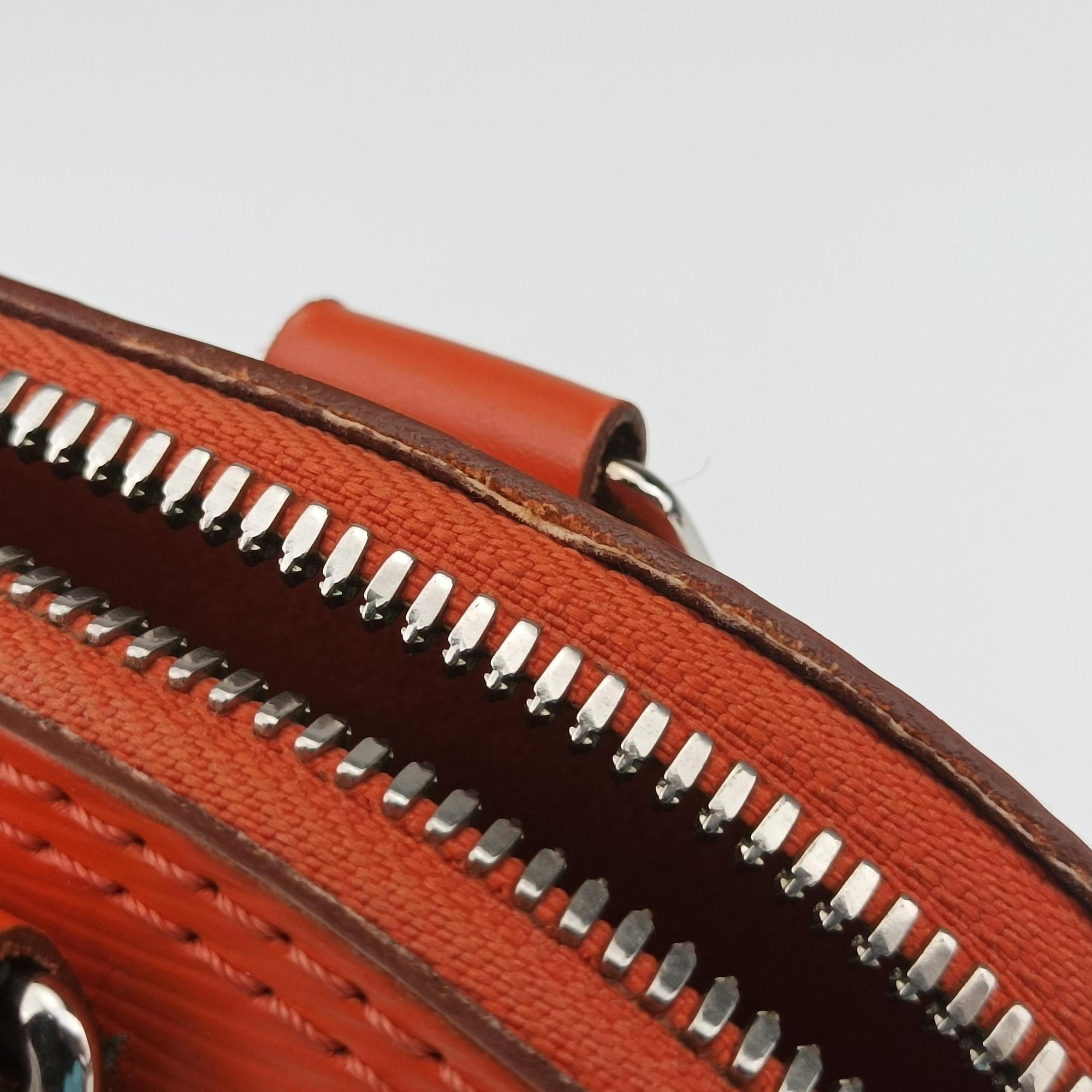 Pre-owned Louis Vuitton Alma BB PIMENT Epi M40854 shoulderbag | stylenewstar