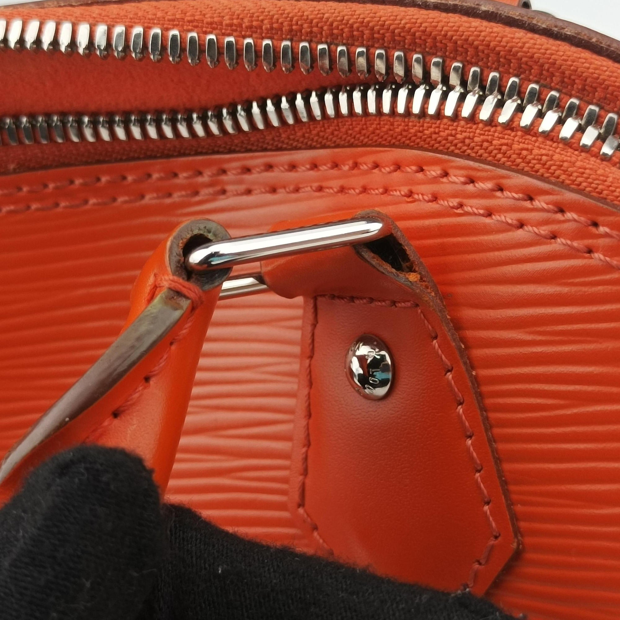 Pre-owned Louis Vuitton Alma BB PIMENT Epi M40854 shoulderbag | stylenewstar