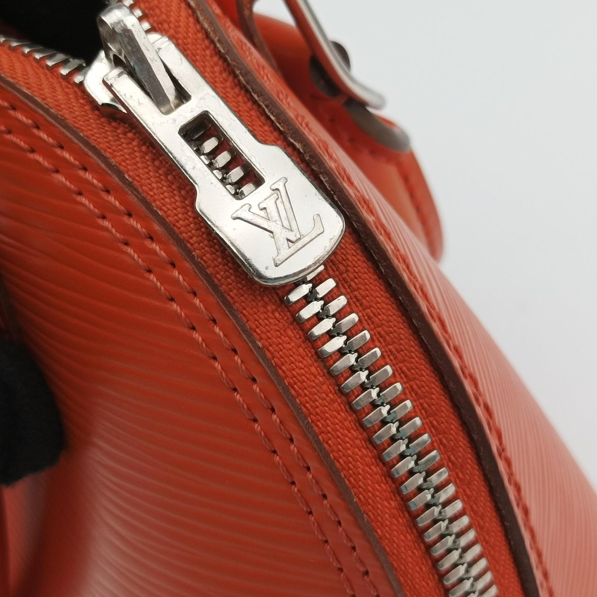Pre-owned Louis Vuitton Alma BB PIMENT Epi M40854 shoulderbag | stylenewstar