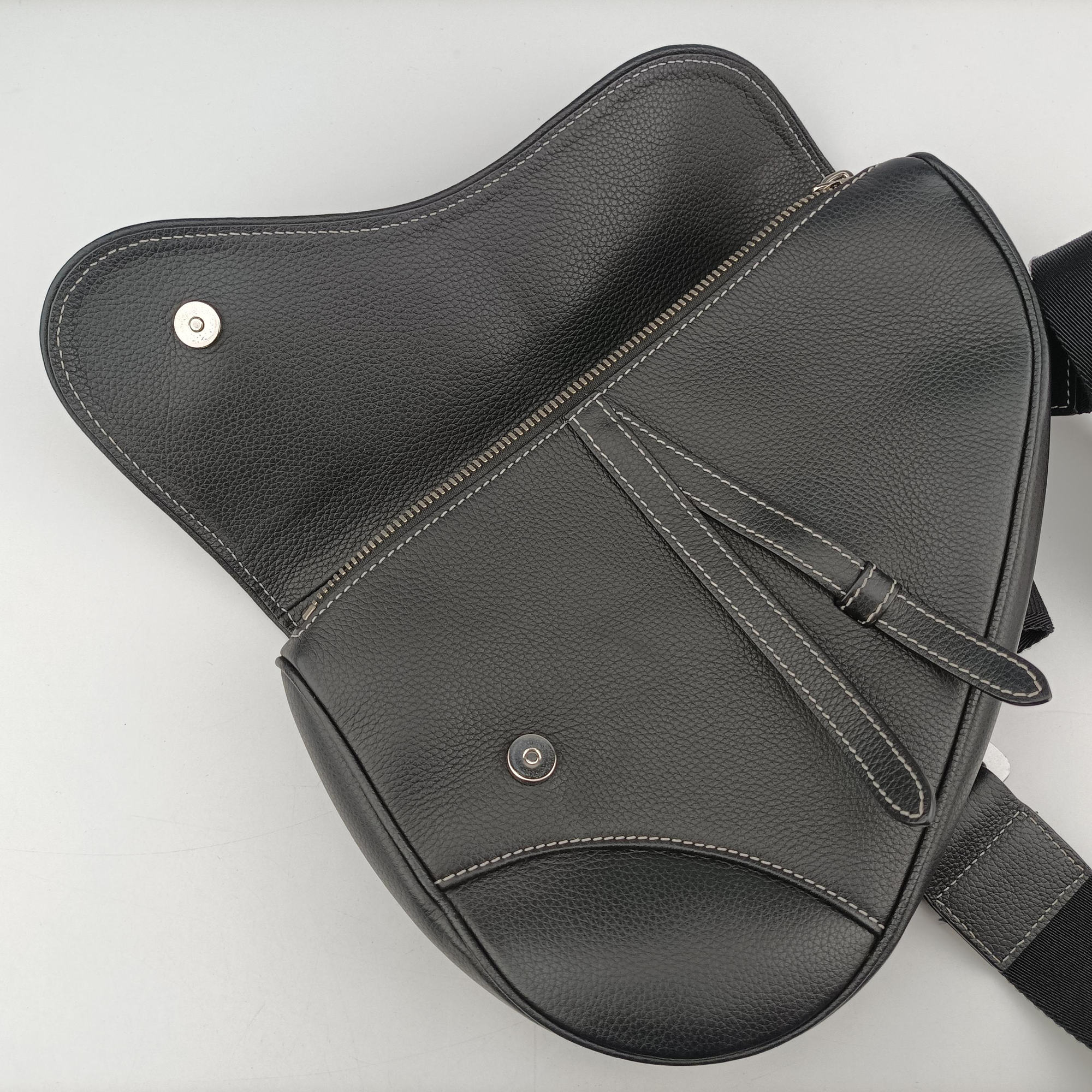 Pre-owned Christian Dior saddle Black leather  bum bag/waist bag | stylenewstar