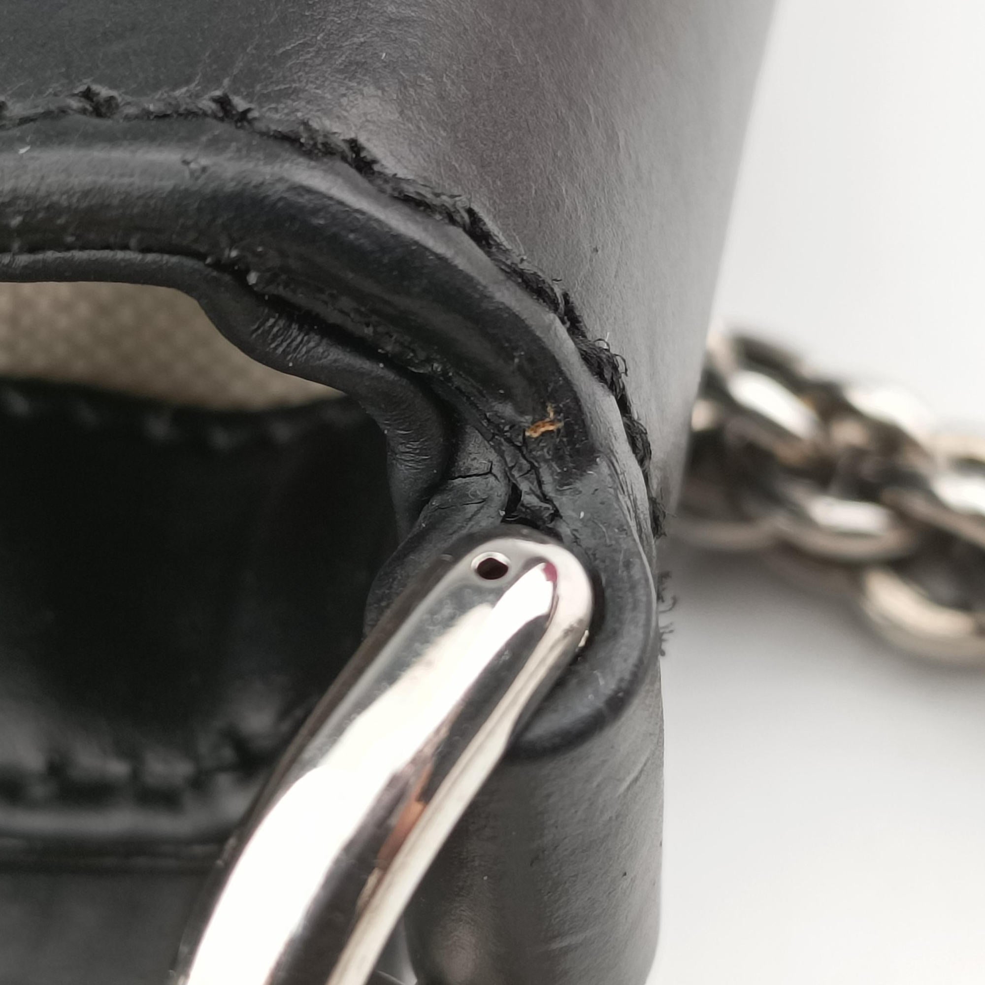 Pre-owned Gucci Ribot Horse head Black Leather 296882 shoulderbag | stylenewstar