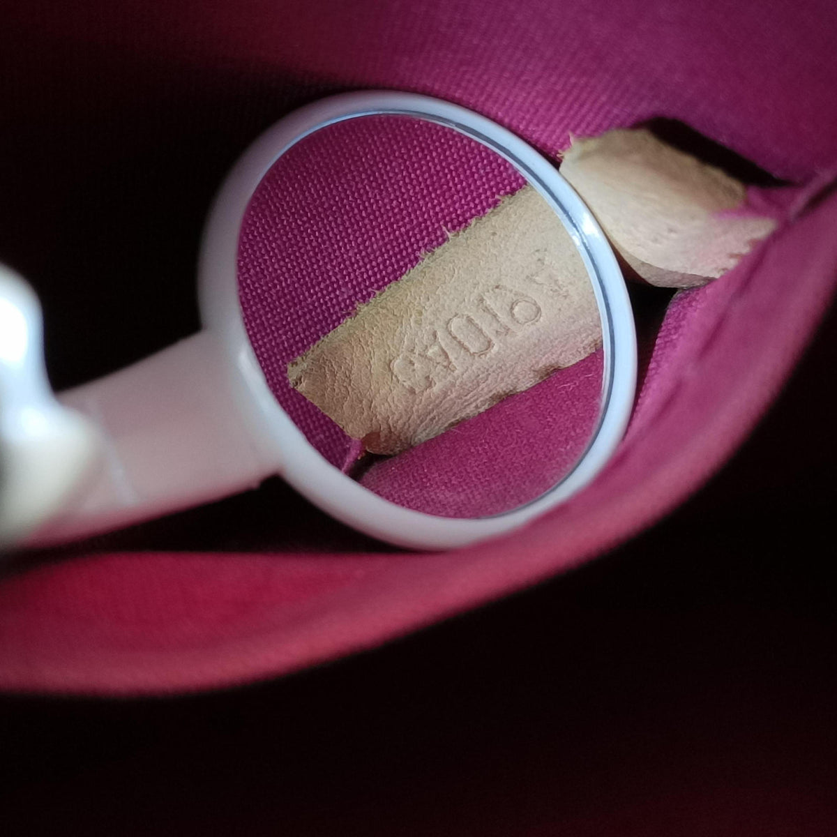 Secondhand Louis Vuitton Alma BB pomme d'amour Vernis M90174 shoulderbag | stylenewstar