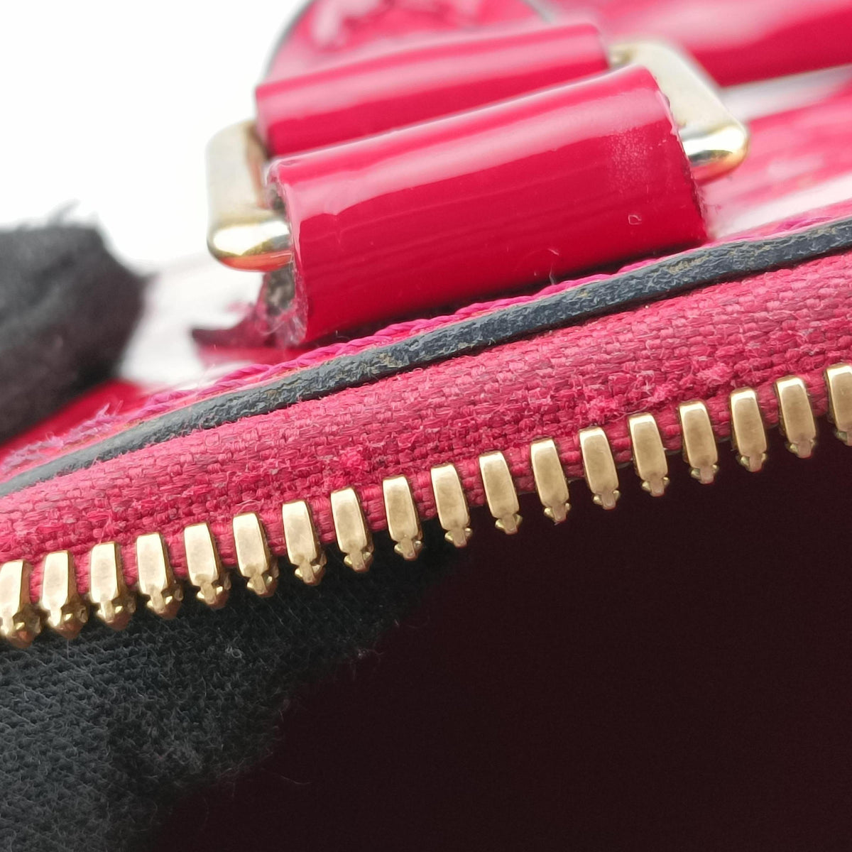 Secondhand Louis Vuitton Alma BB pomme d'amour Vernis M90174 shoulderbag | stylenewstar