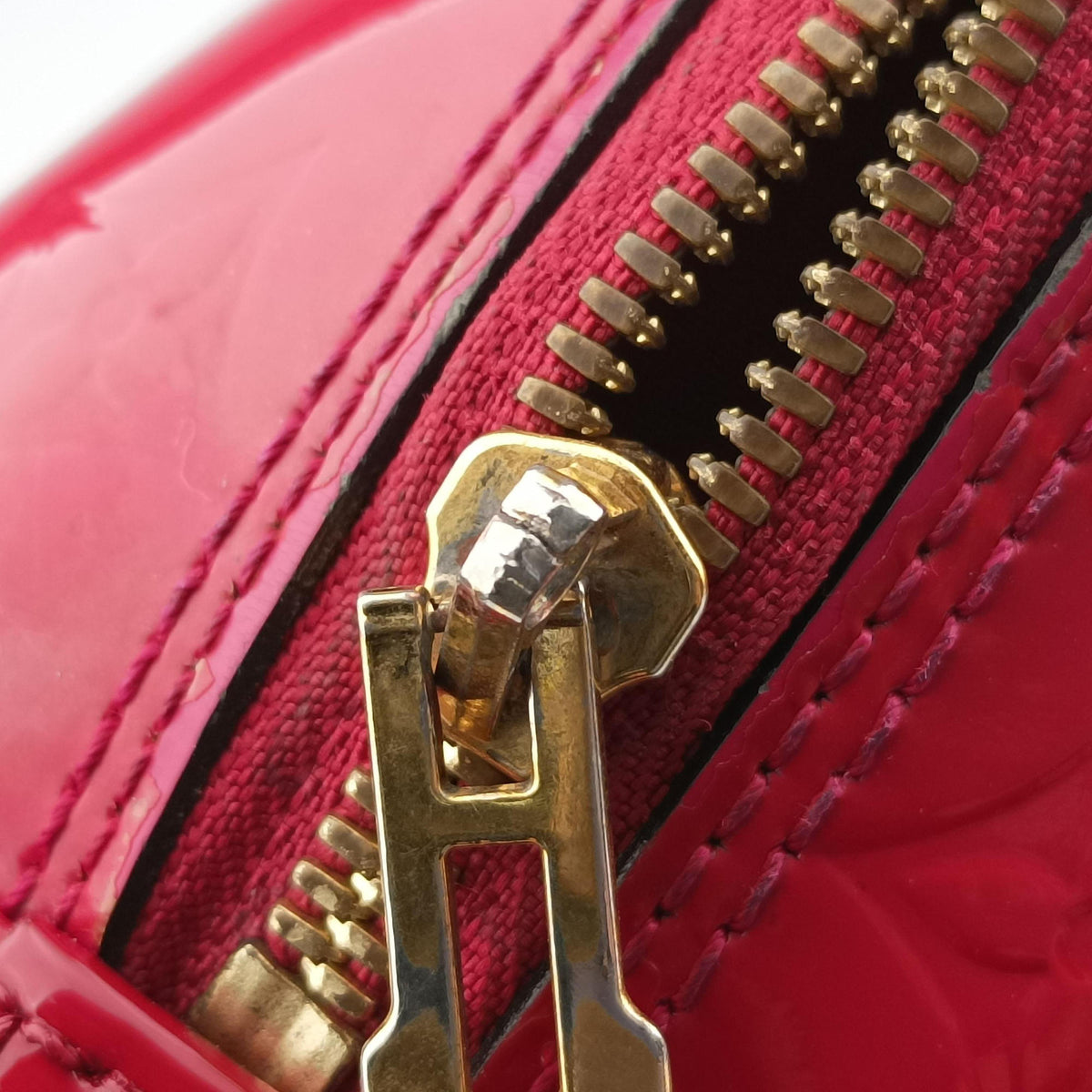 Secondhand Louis Vuitton Alma BB pomme d'amour Vernis M90174 shoulderbag | stylenewstar