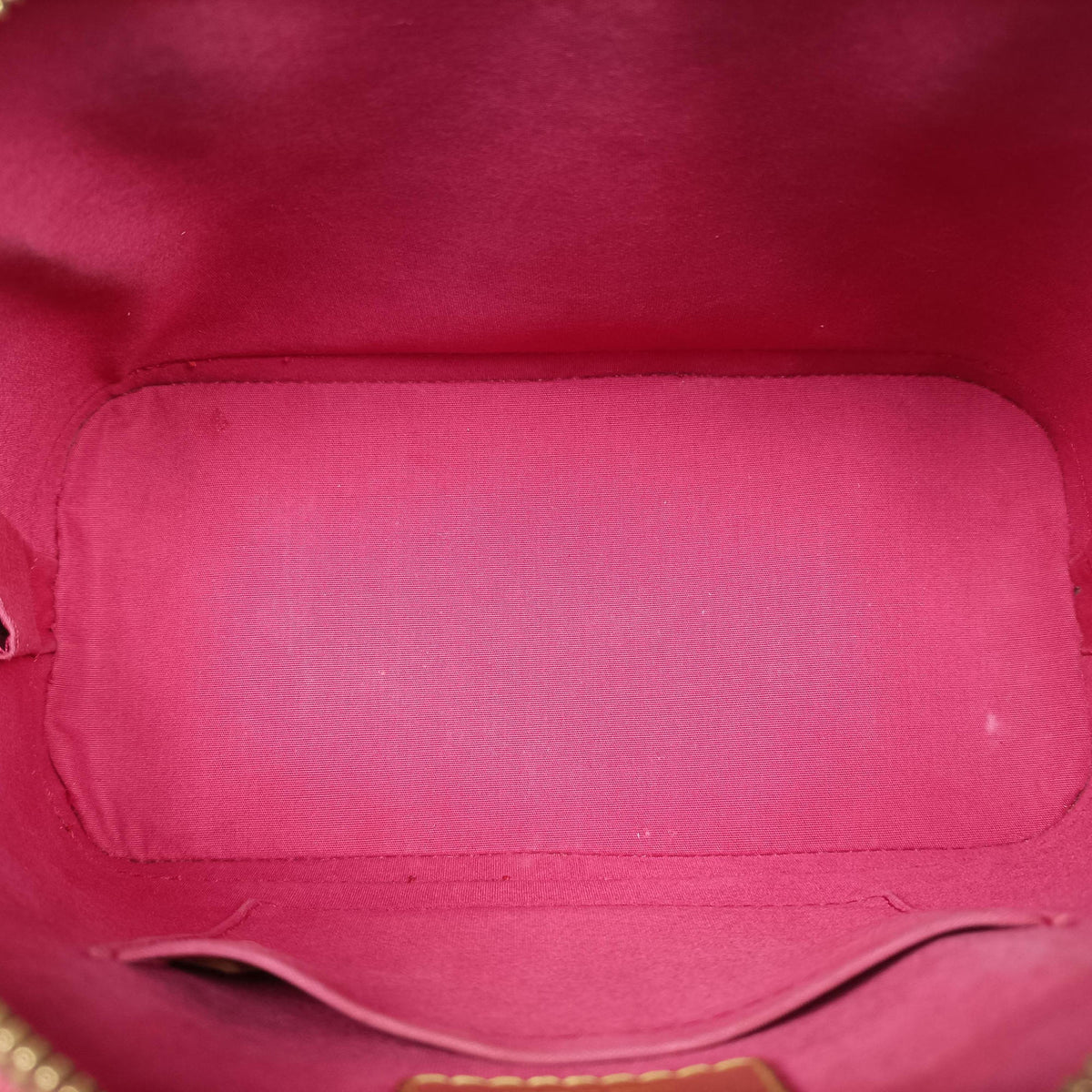 Secondhand Louis Vuitton Alma BB pomme d'amour Vernis M90174 shoulderbag | stylenewstar