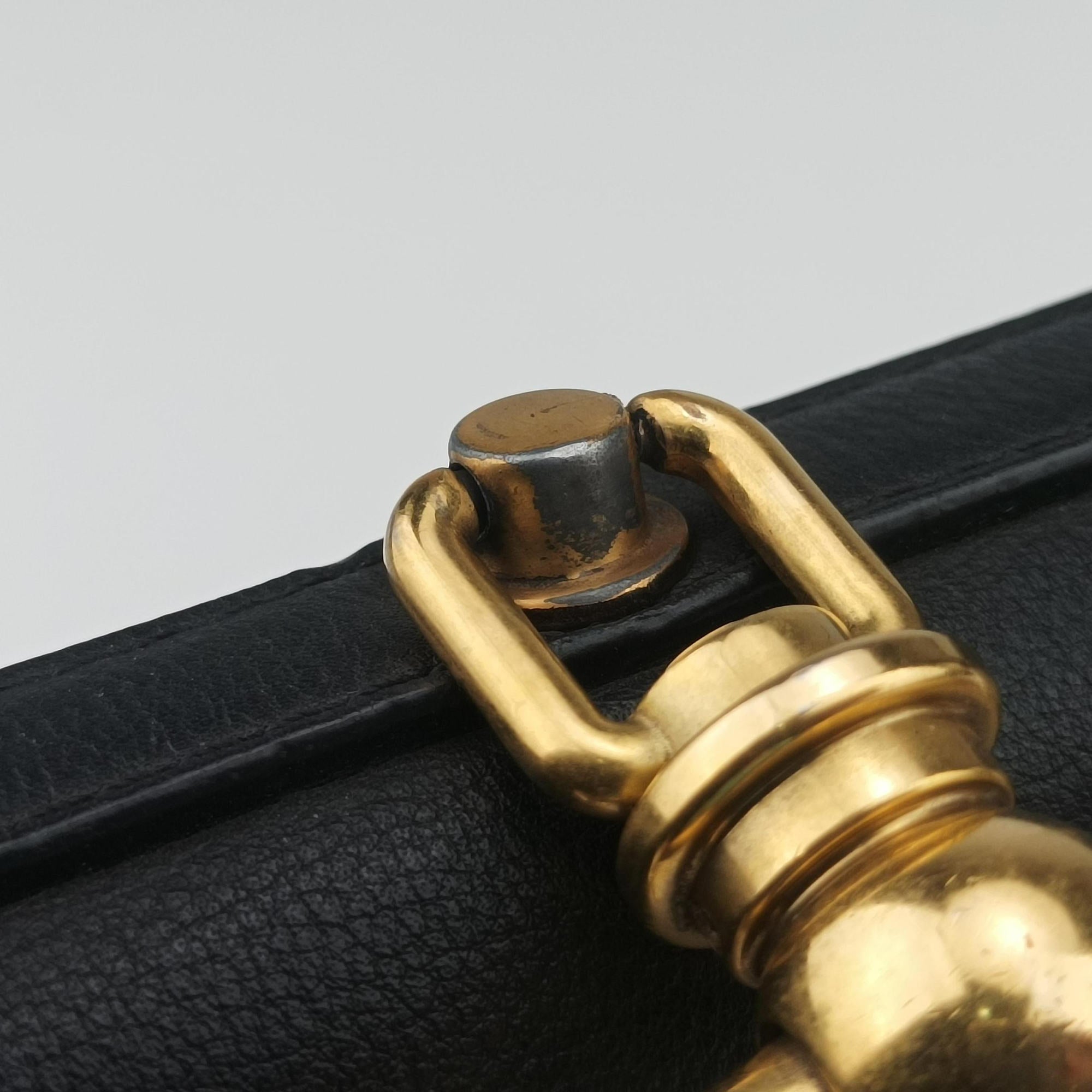 Pre-owned Chloe Bracelet Nile Black Leather  handbag | stylenewstar