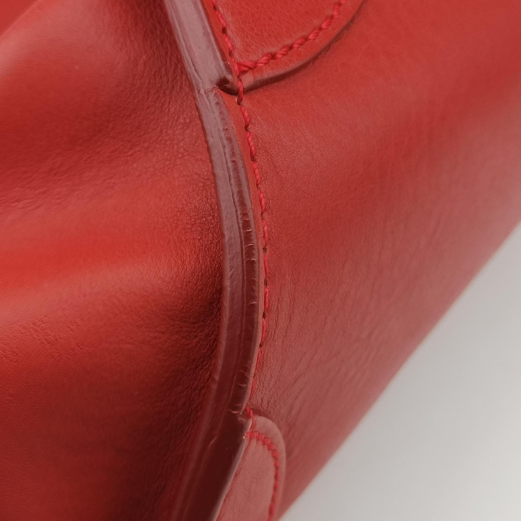 Secondhand Celine Luggage Micro shopper Red Leather  handbag | stylenewstar