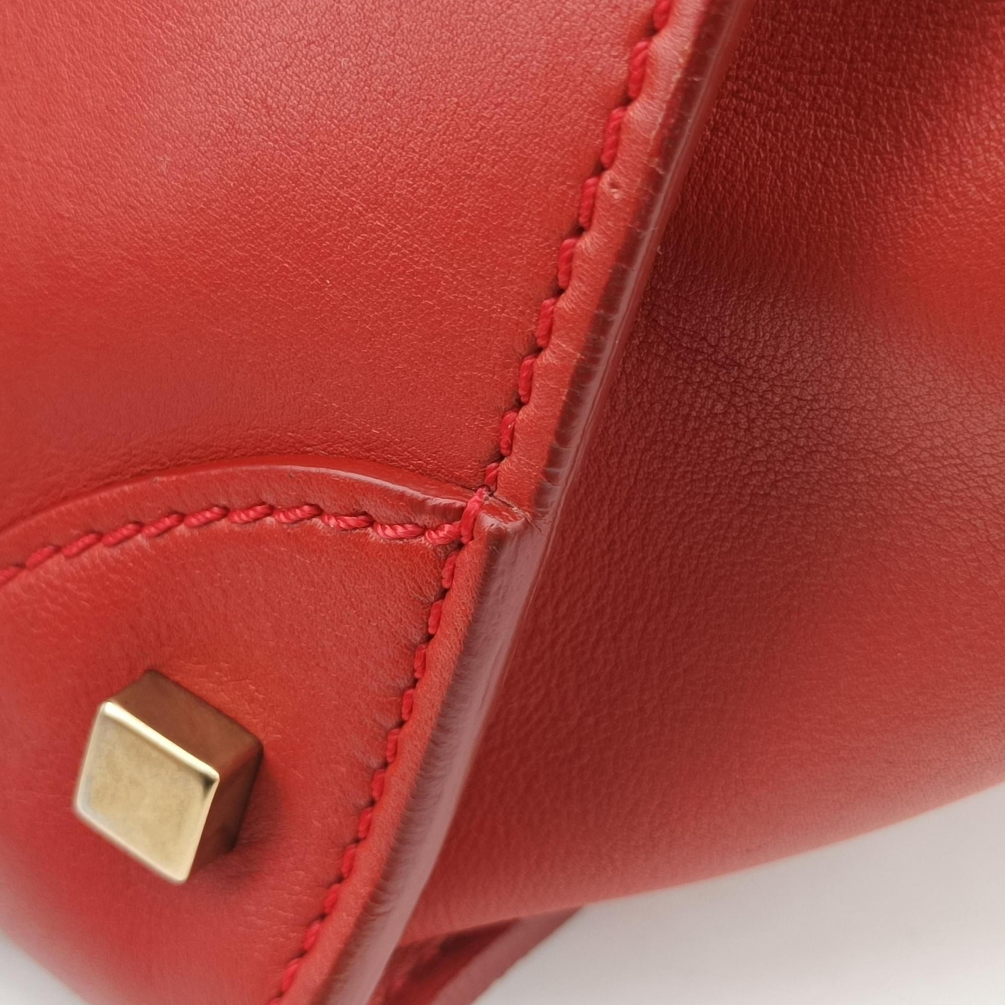 Secondhand Celine Luggage Micro shopper Red Leather  handbag | stylenewstar