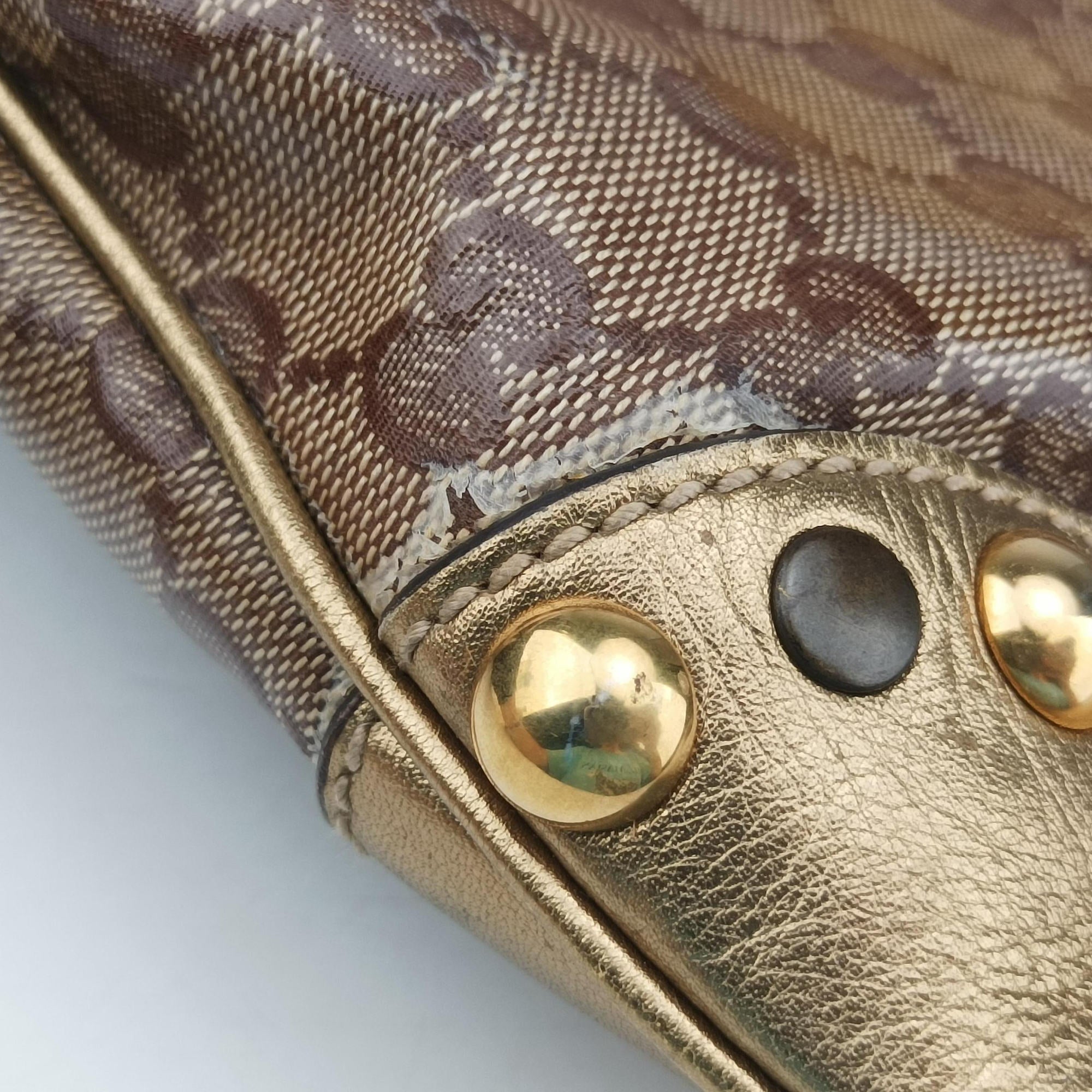 Pre-owned Gucci Babouska Heart Hobo khaki×golden PVC coated canvas 211965 shoulderbag | stylenewstar