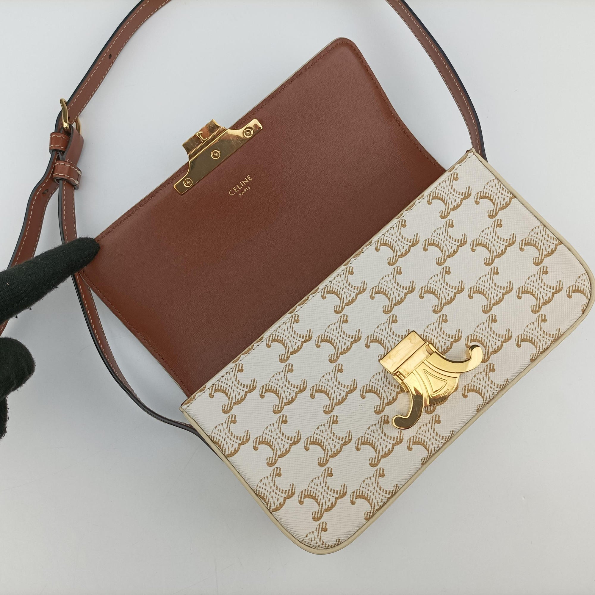 Pre-owned Celine Claude Triomphe White PVC coated canvas  shoulderbag | stylenewstar