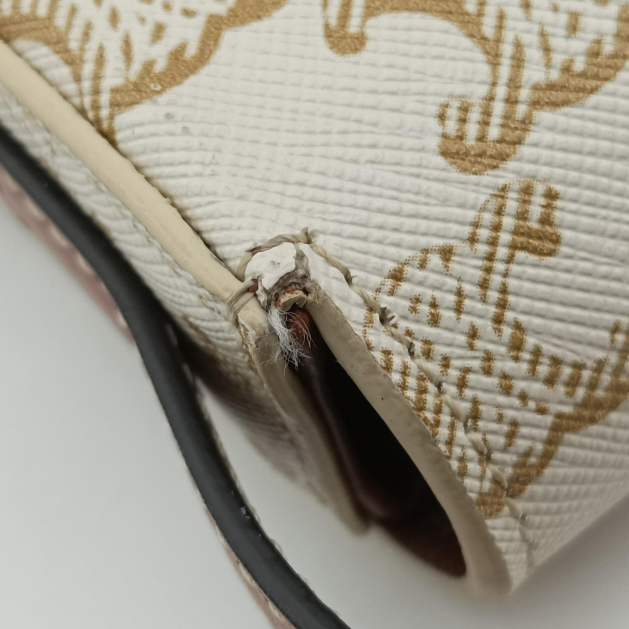 Pre-owned Celine Claude Triomphe White PVC coated canvas  shoulderbag | stylenewstar