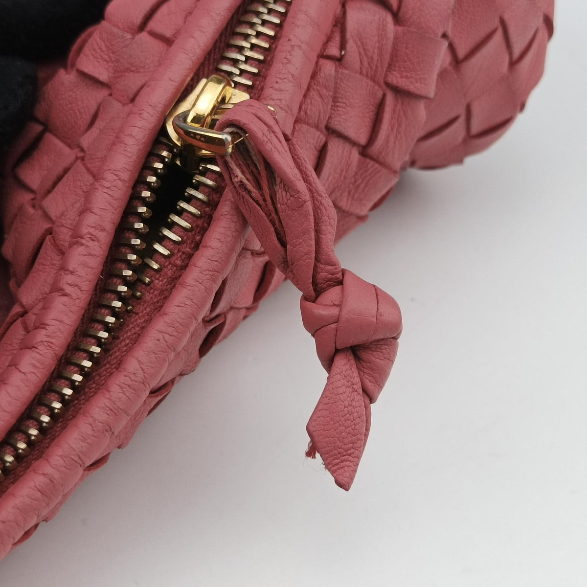 Pre-owned Bottega Veneta Intrecciato Pink lambskin  shoulderbag | stylenewstar