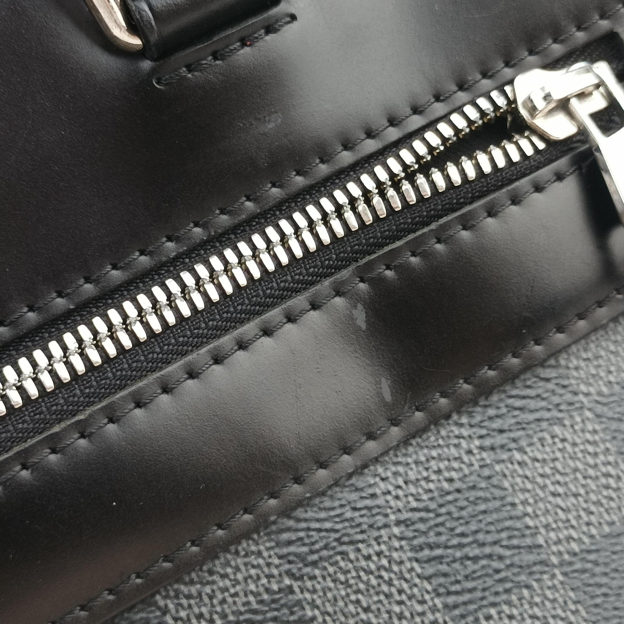 Pre-owned Louis Vuitton Porte-Documents Jour NM Noir Damier Graphite N48260 handbag | stylenewstar