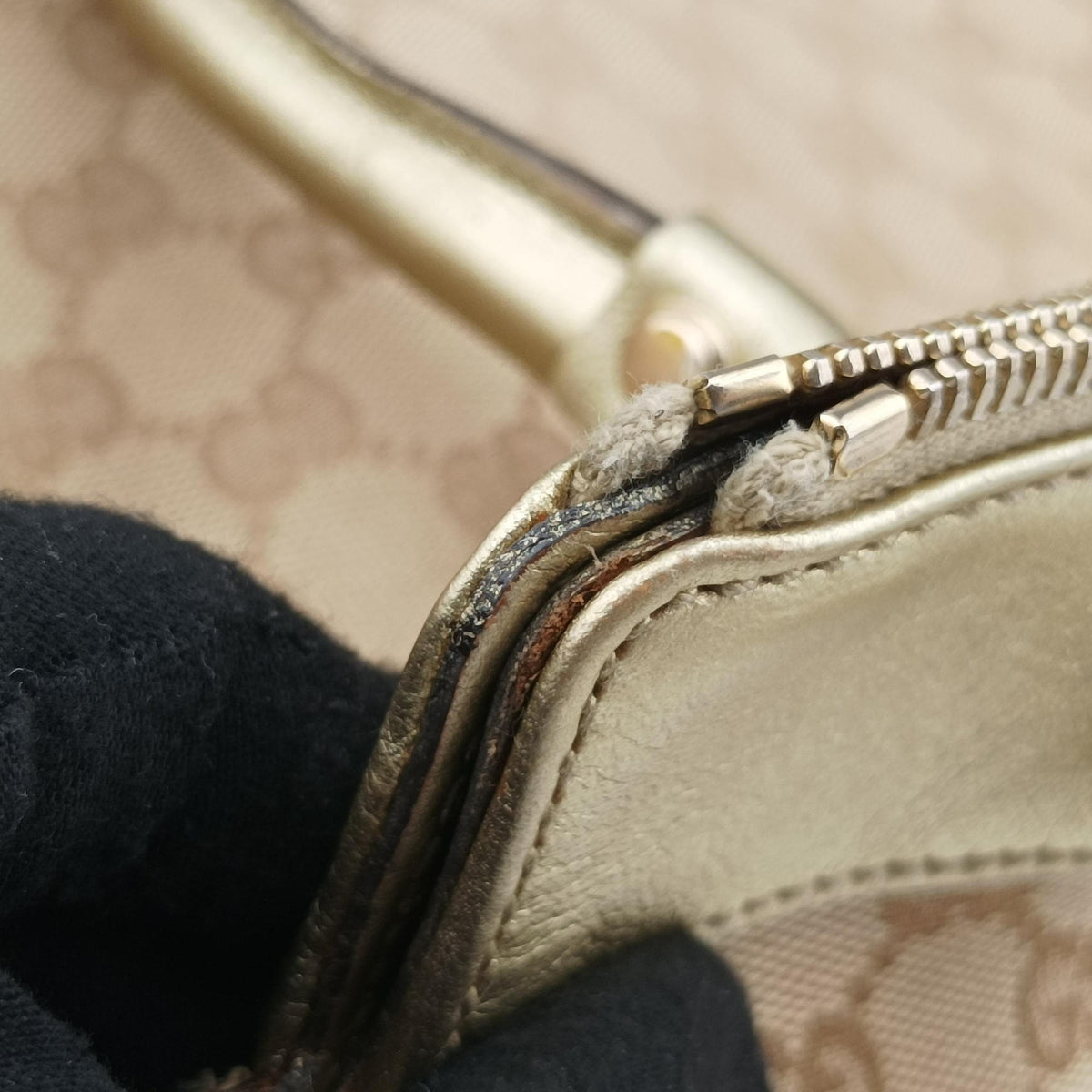 Pre-owned Gucci Abbey D-Ring Golden × Beige canvas×leather 190248 handbag | stylenewstar
