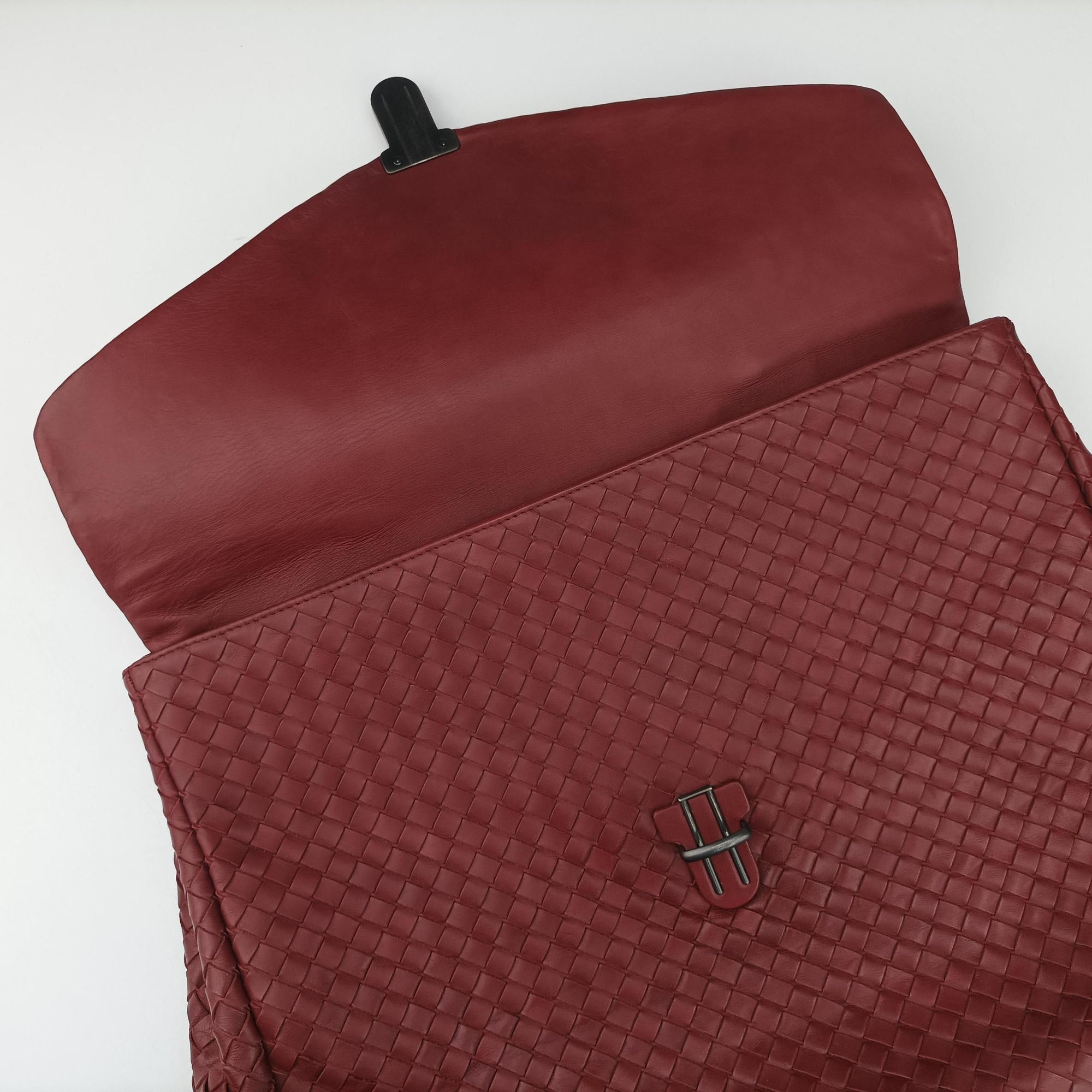 Vintage Bottega Veneta Intrecciato Red lambskin  handbag | stylenewstar
