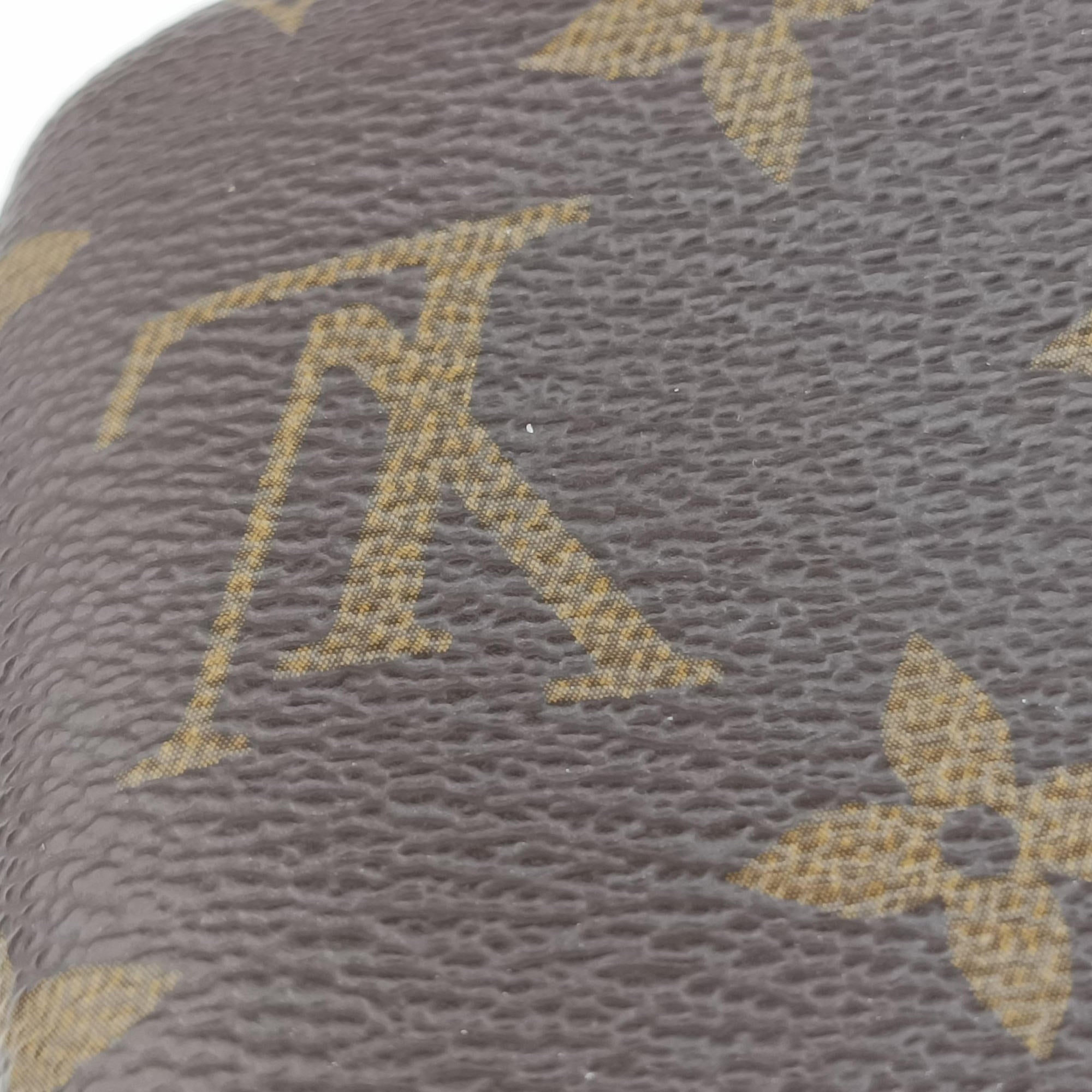 Pre-owned Louis Vuitton Pochette Mila MM brown Monogram Canvas M60094 handbag | stylenewstar