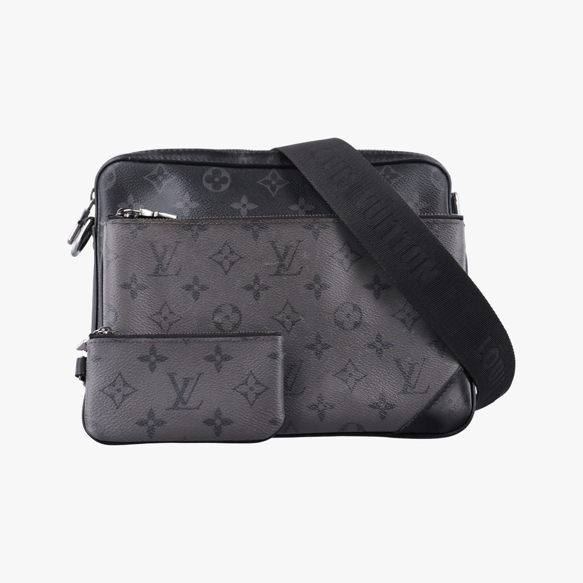 Secondhand Louis Vuitton Trio Messenger Gris Monogram Shadow M46603 shoulderbag | stylenewstar