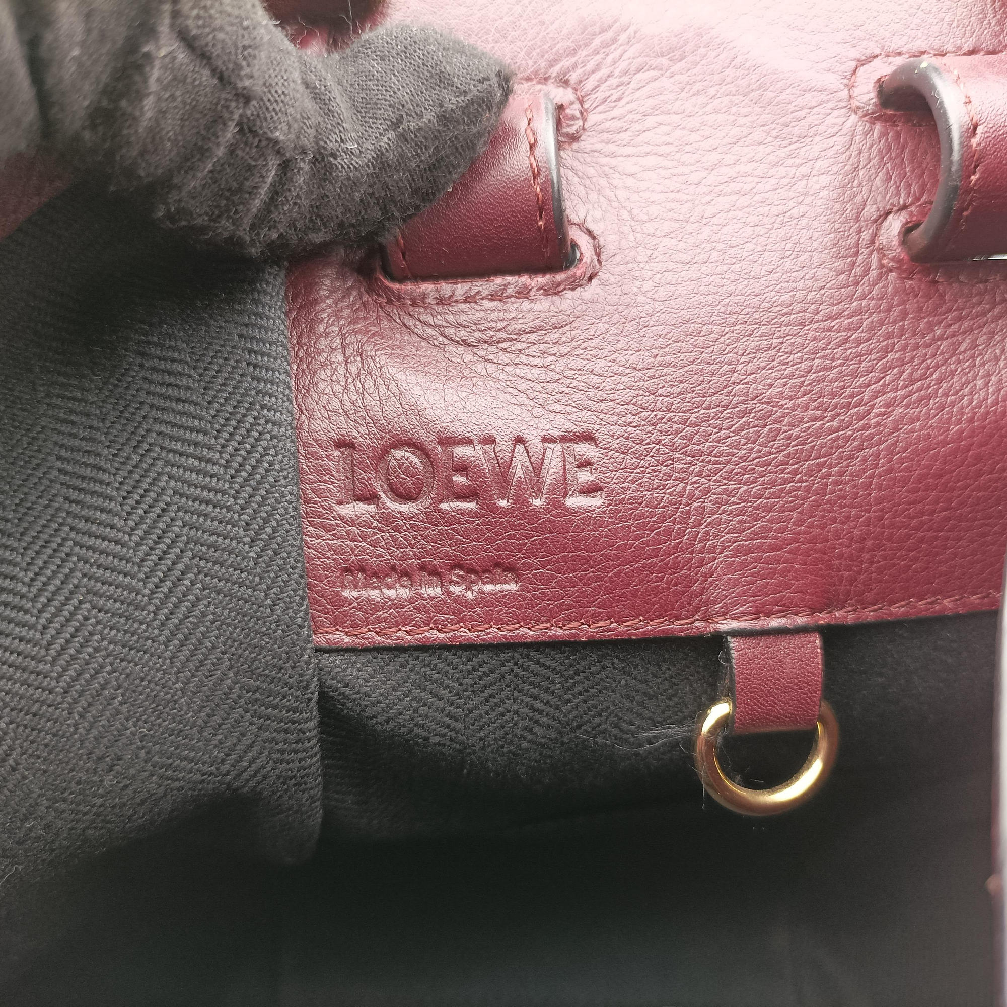 Pre-owned Loewe hammock Red×burgundy leather  shoulderbag | stylenewstar