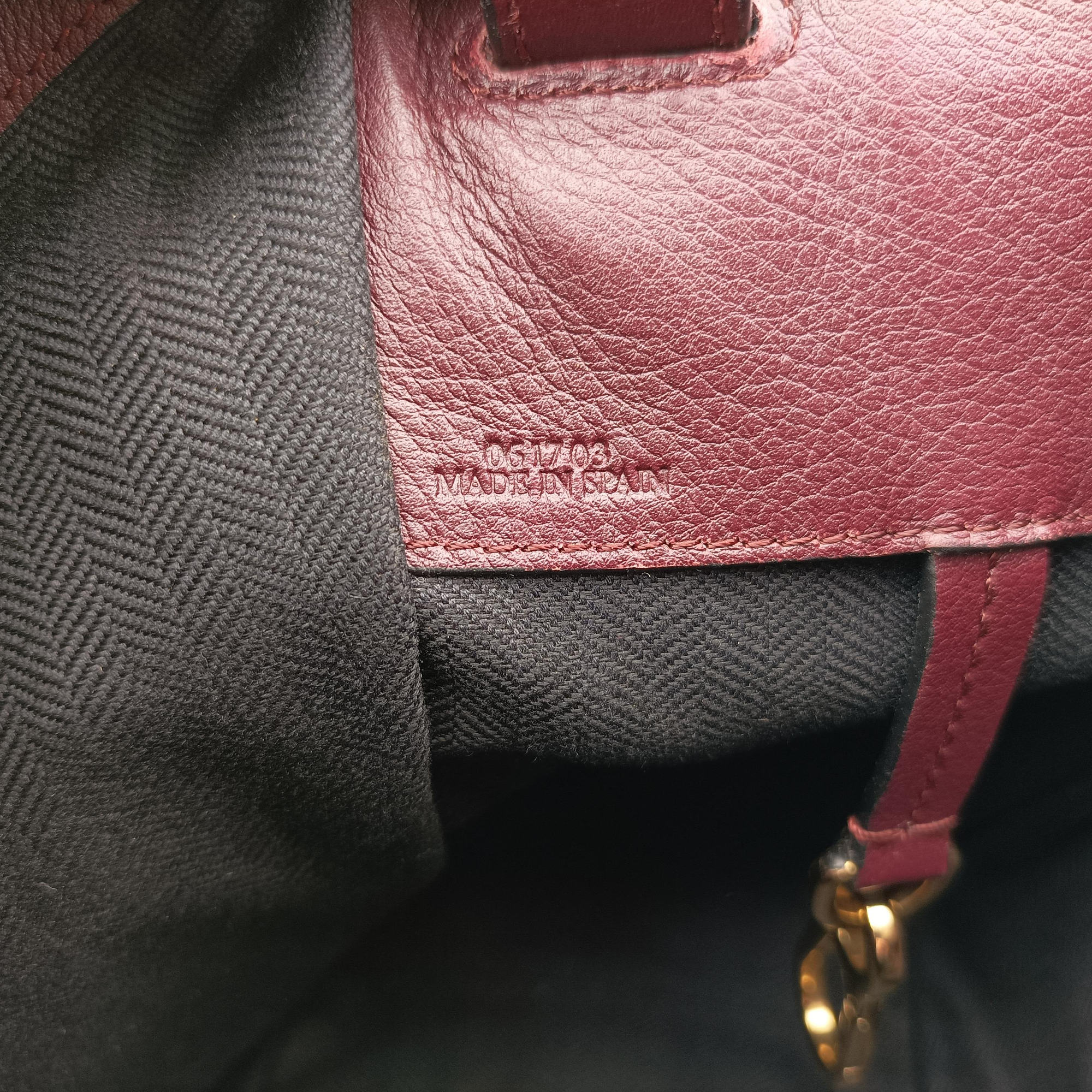 Pre-owned Loewe hammock Red×burgundy leather  shoulderbag | stylenewstar