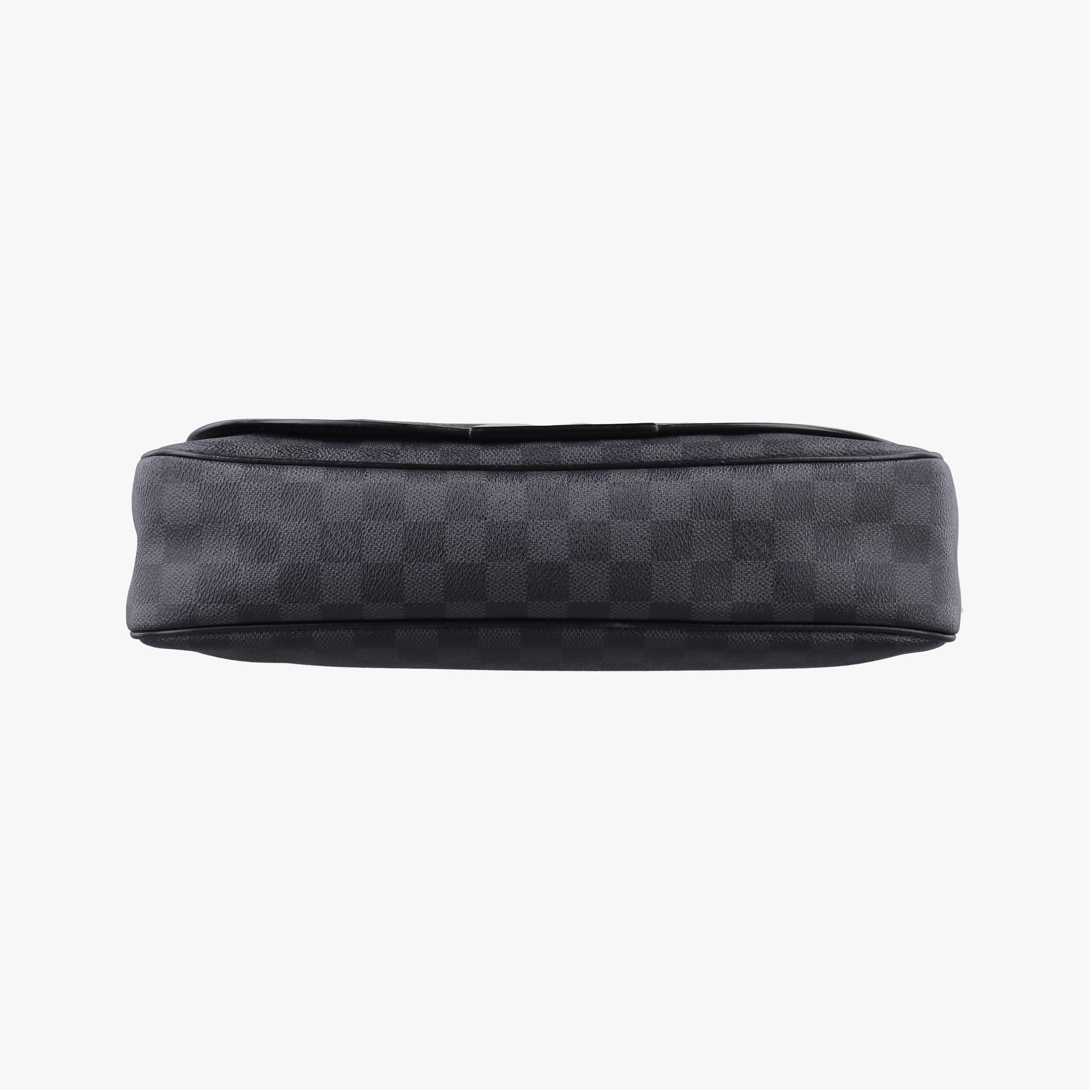 Secondhand Louis Vuitton DANIEL MM Noir Damier GRAPHITE N58029 shoulderbag | stylenewstar