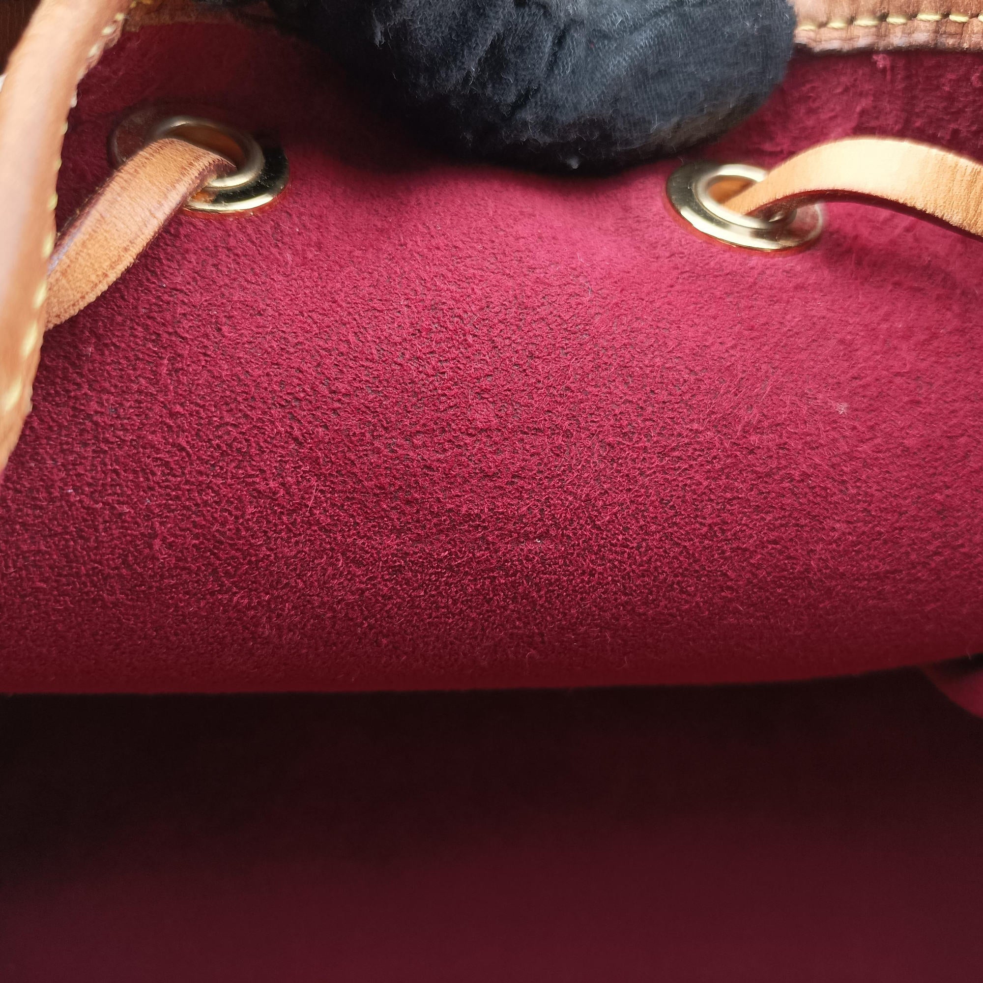 Secondhand Louis Vuitton Petit NOe white Monogram Multicolor M42229 shoulderbag | stylenewstar