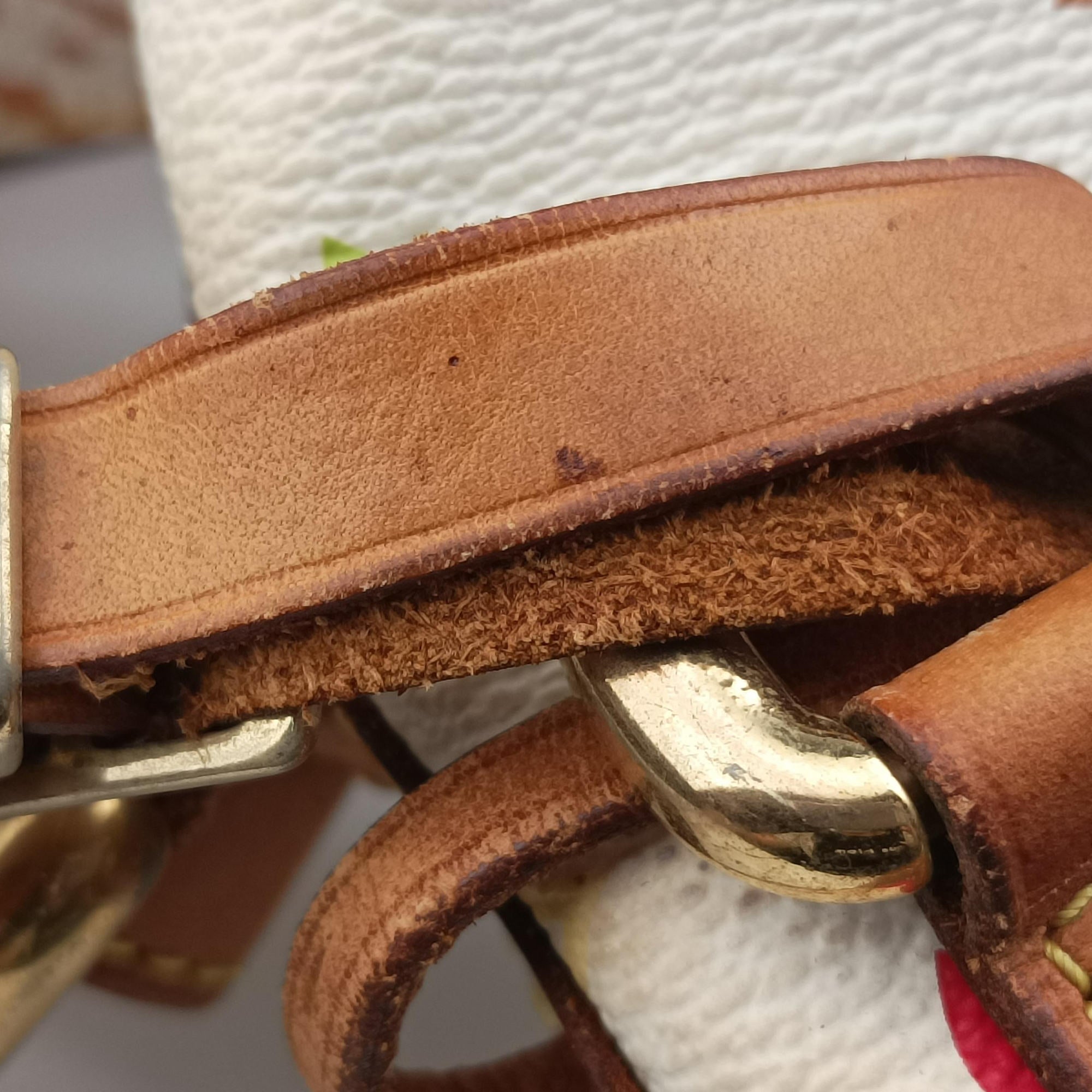 Secondhand Louis Vuitton Petit NOe white Monogram Multicolor M42229 shoulderbag | stylenewstar